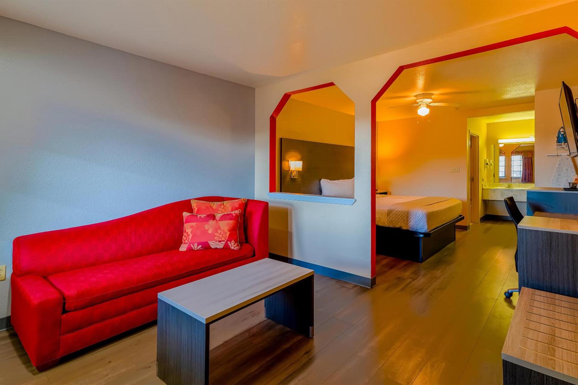 OYO Hotel Yoakum West photo 20