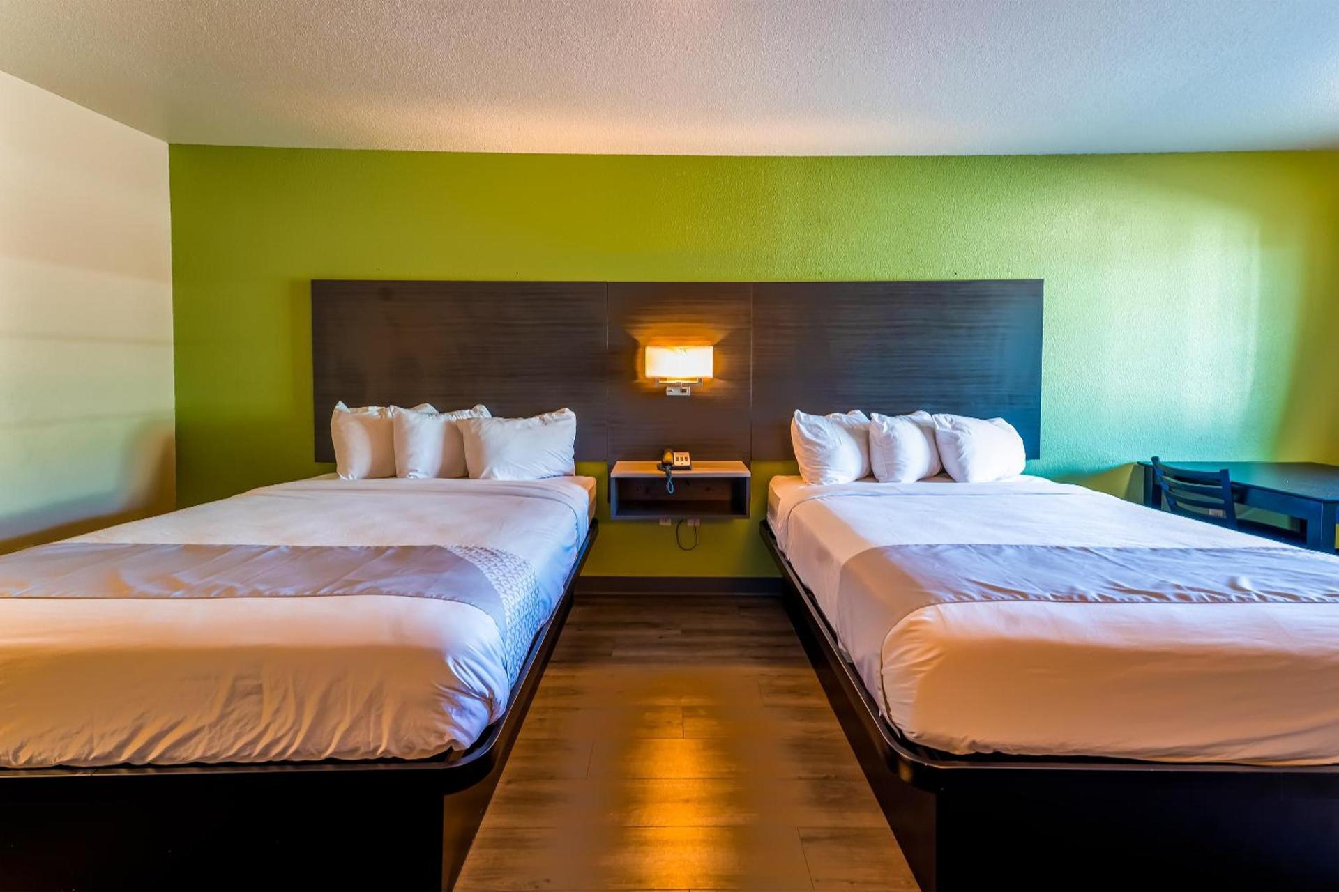 OYO Hotel Yoakum West photo 35