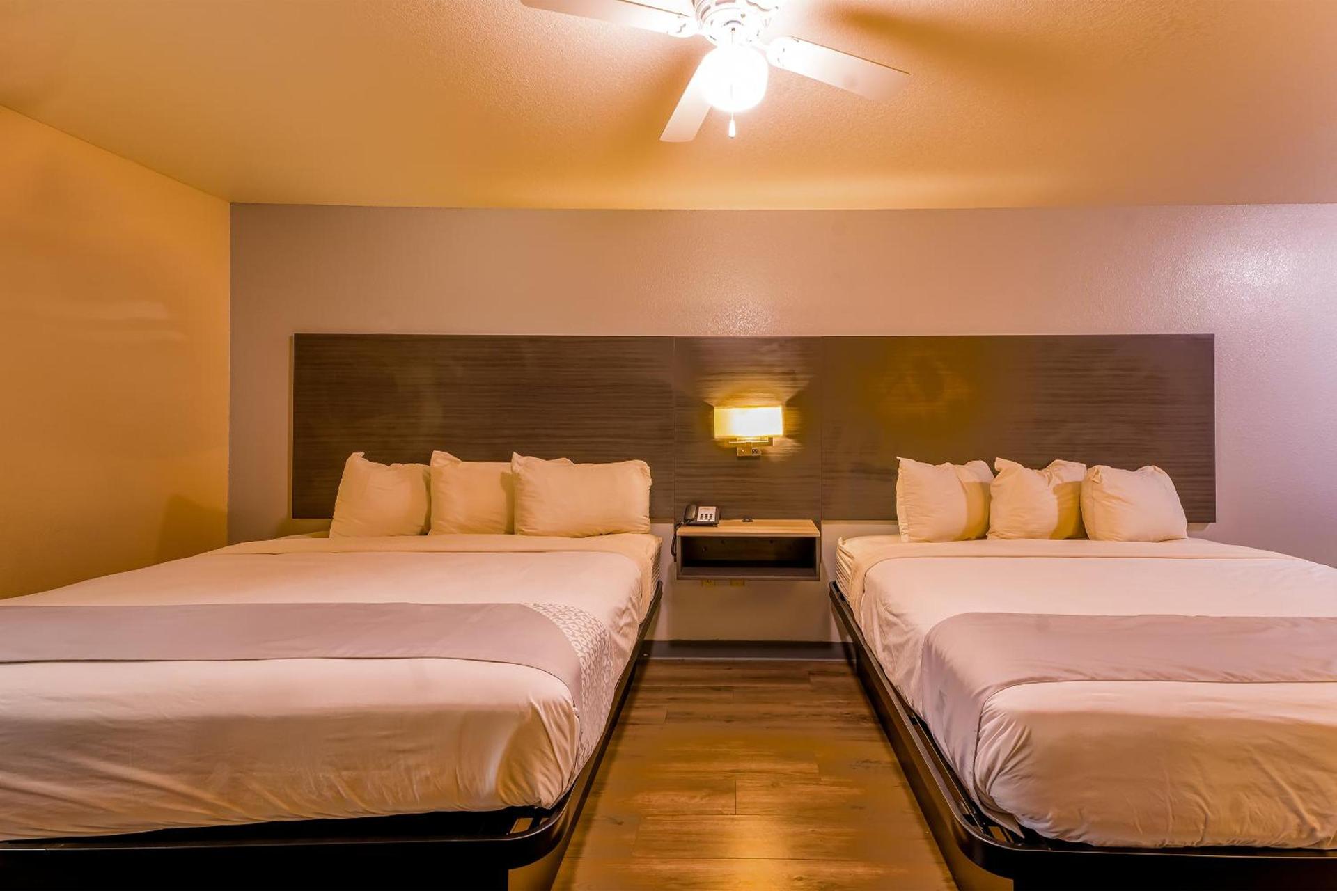 OYO Hotel Yoakum West photo 36