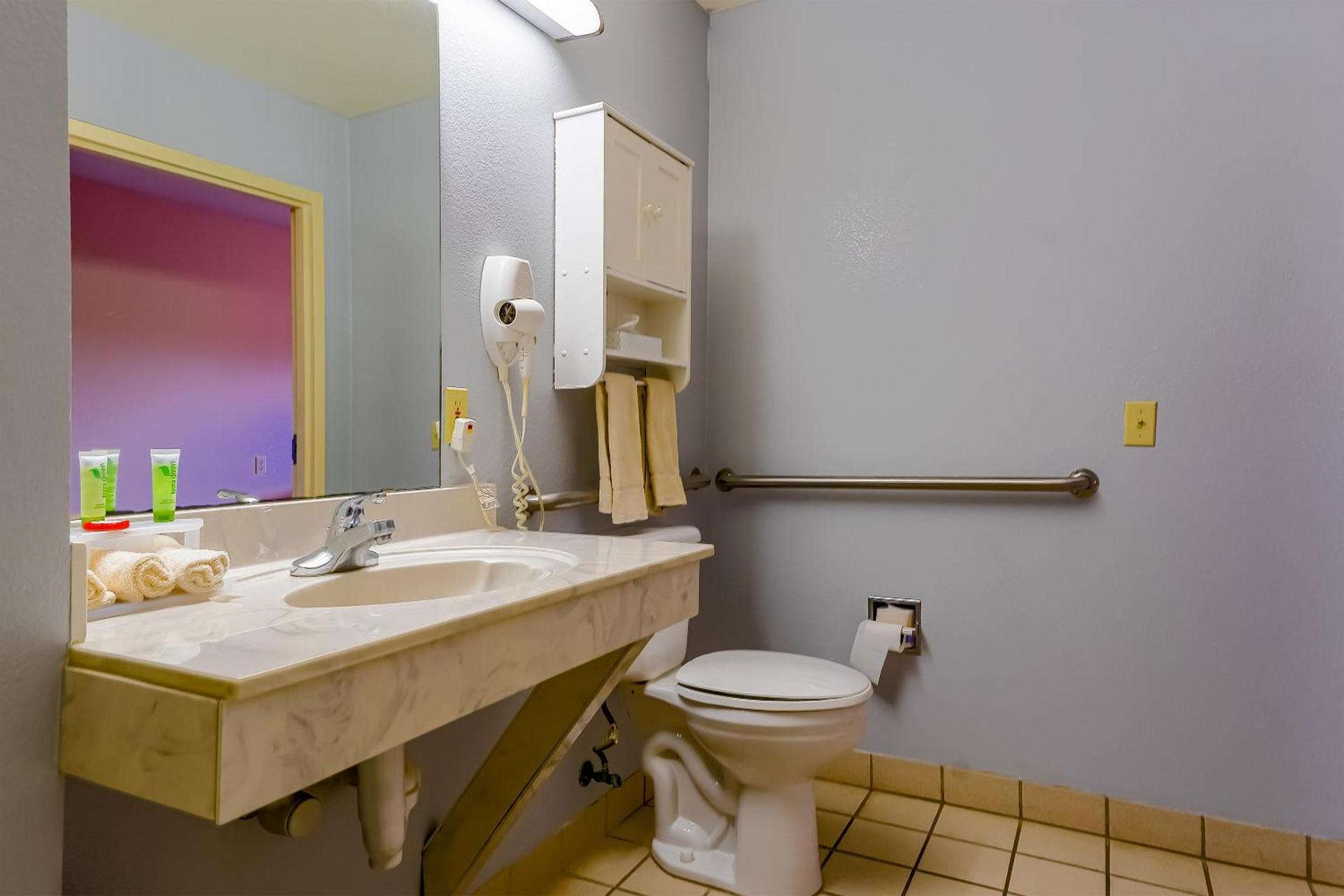 OYO Hotel Yoakum West photo 42