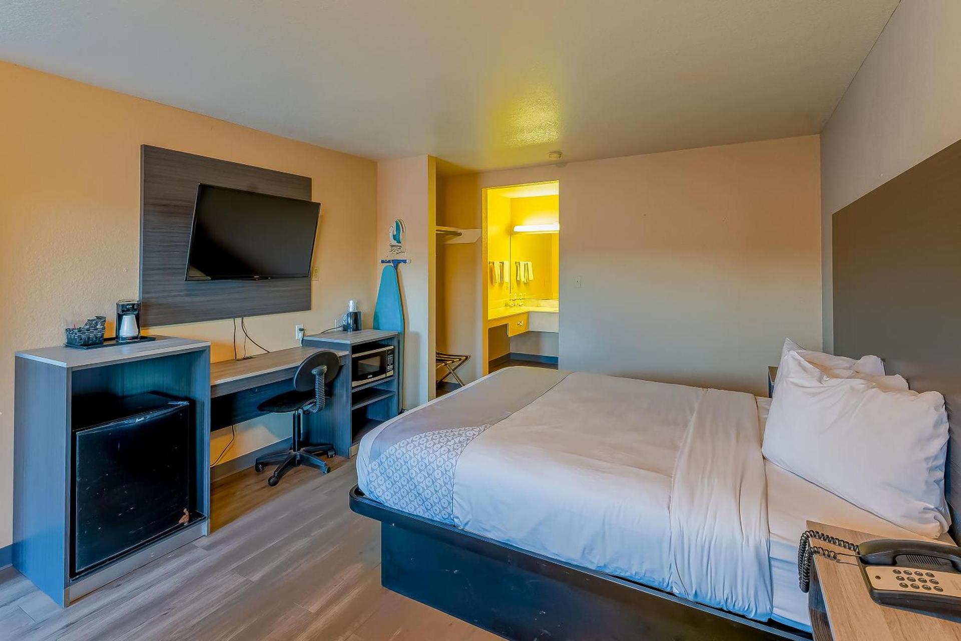 OYO Hotel Yoakum West photo 46