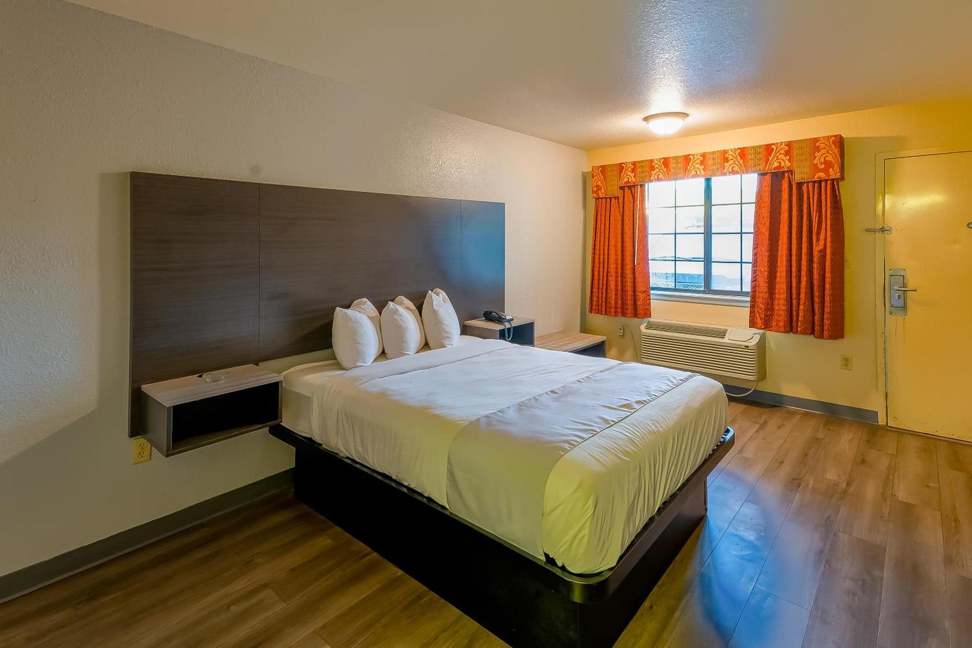 OYO Hotel Yoakum West photo 43
