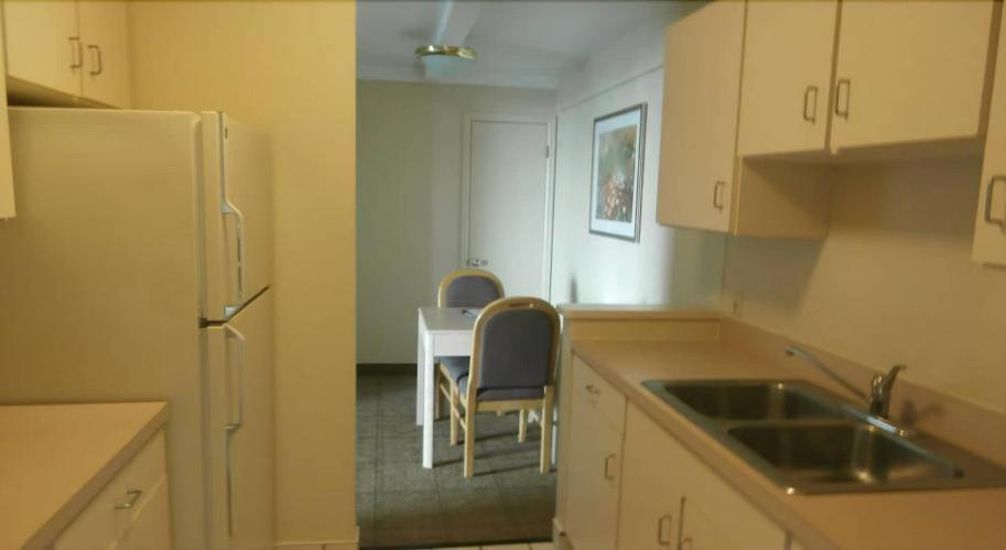 Clinton Inn & Suites photo 35
