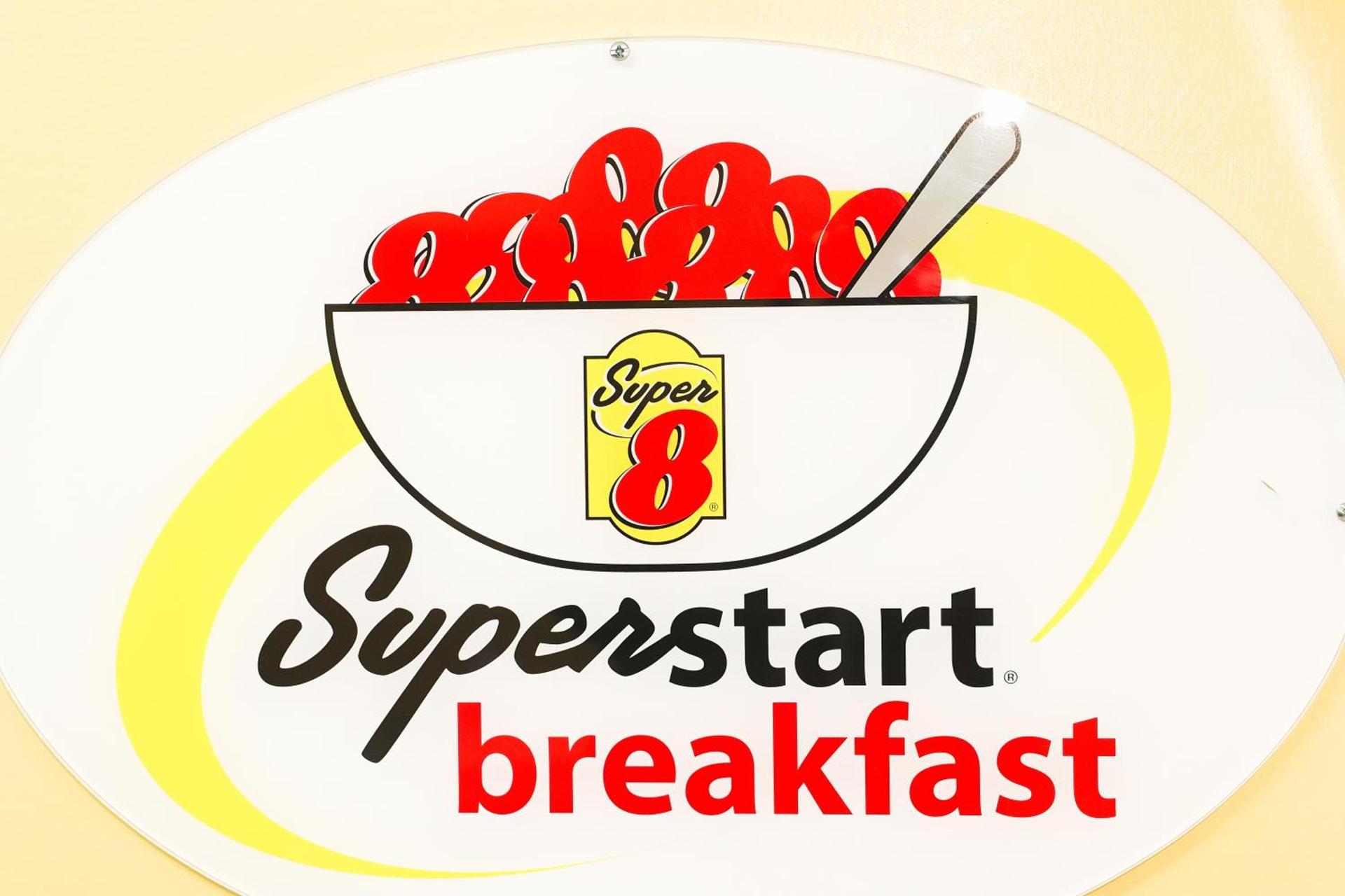 Super 8 by Wyndham Marion NC photo 12