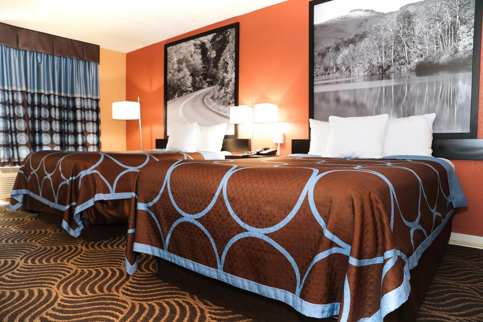 Super 8 by Wyndham Marion NC photo 35