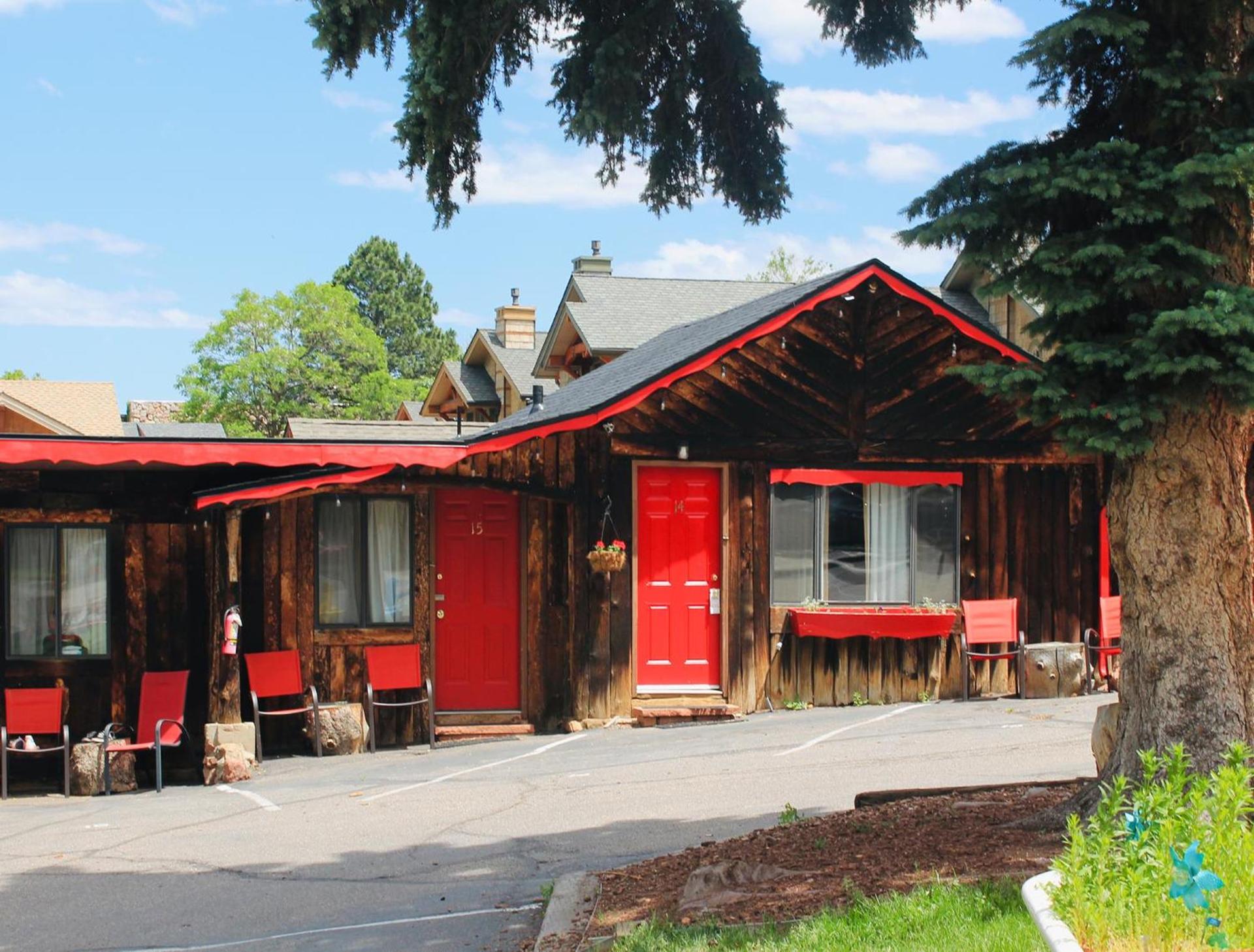 Foot of the Mountain Motel — hotel in Boulder