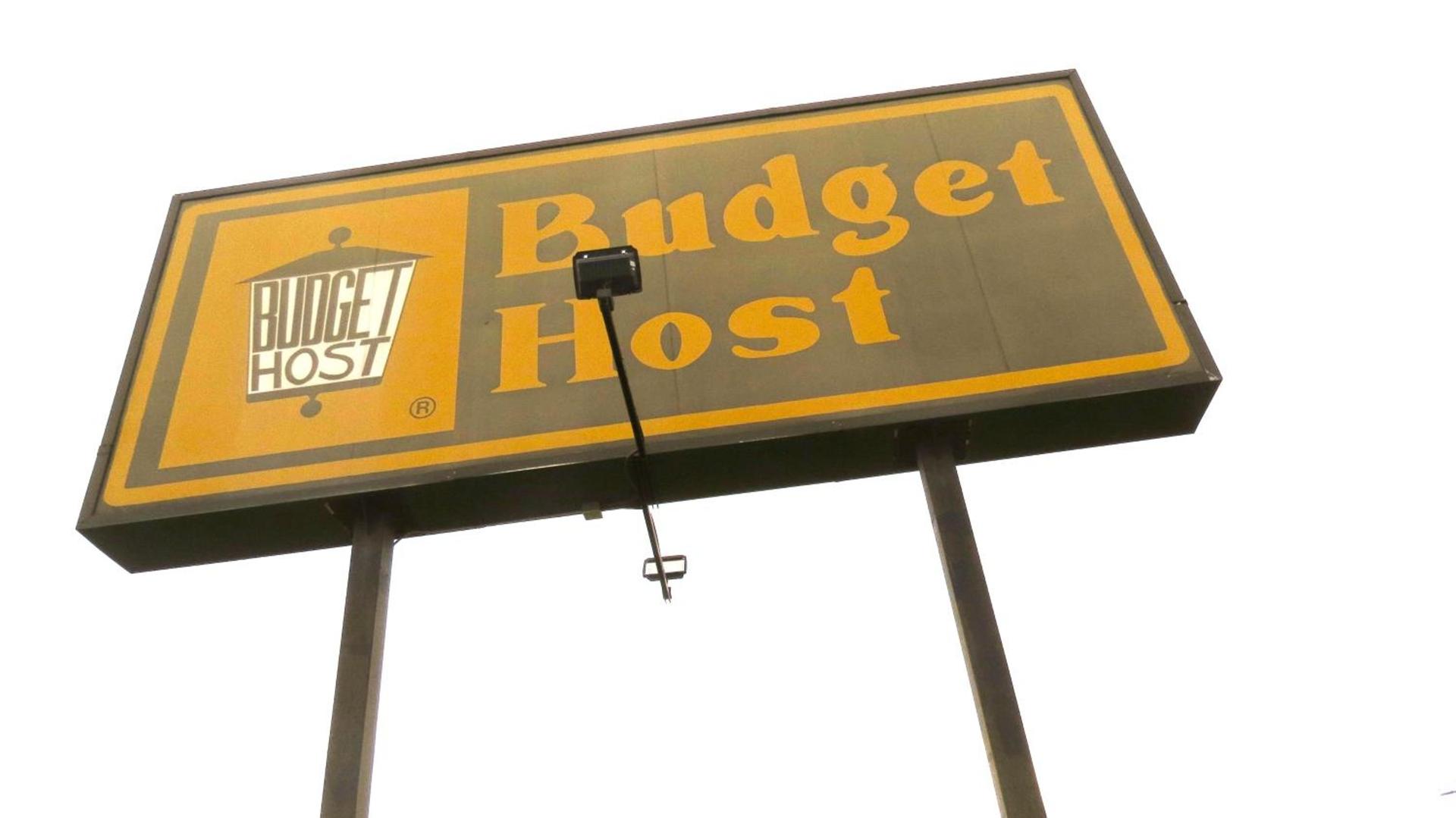 Budget Host Airport Inn photo 6