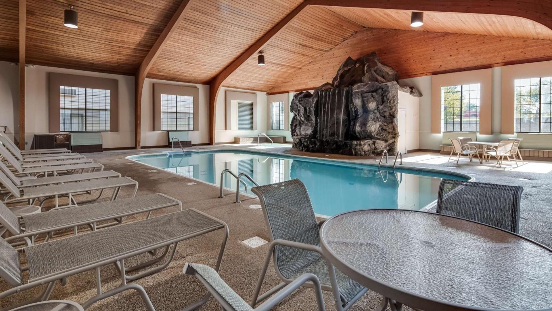 Best Western Lapeer Inn photo 43