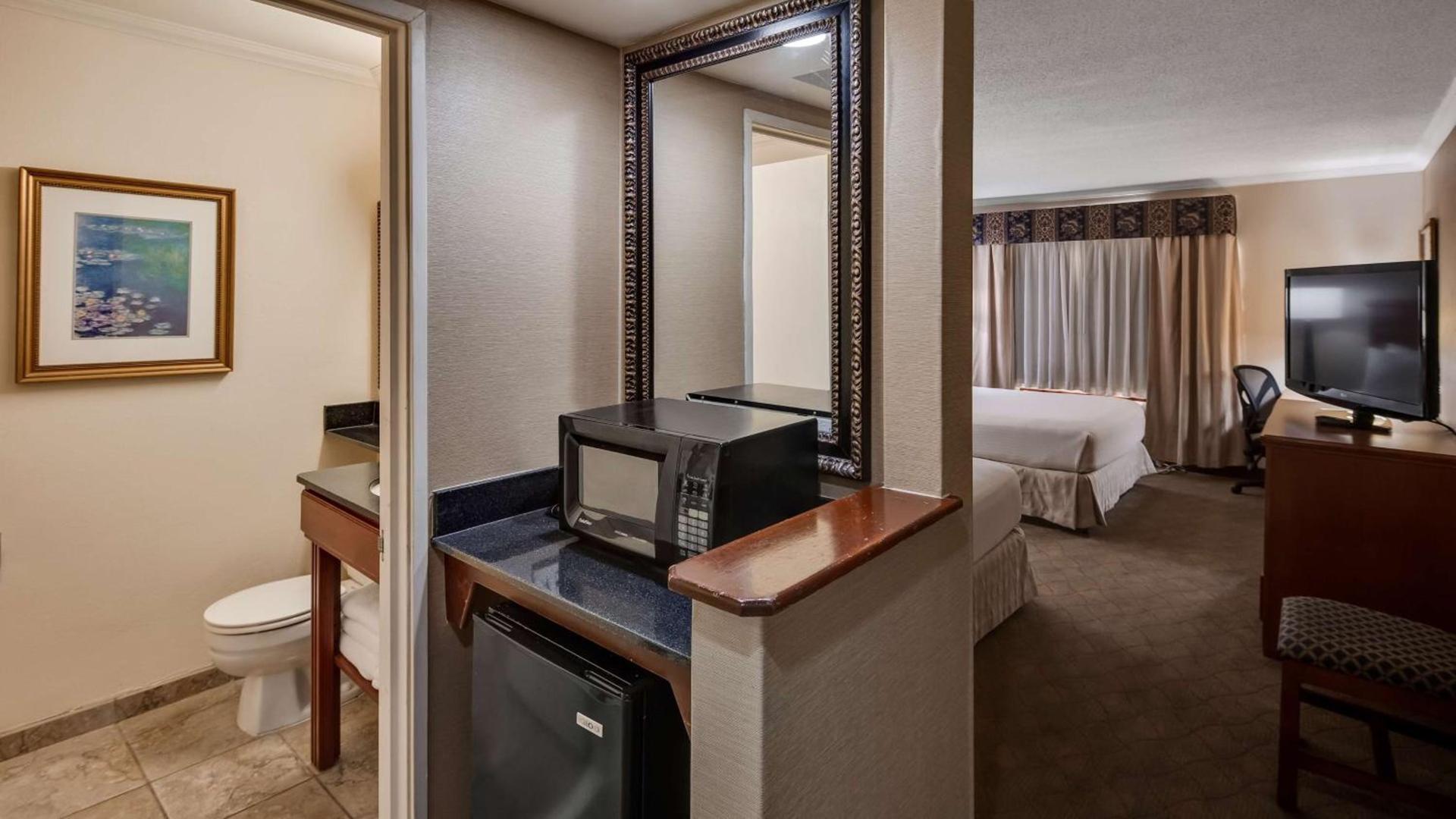 Best Western Lapeer Inn photo 31