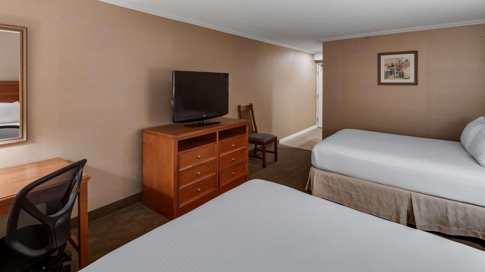 Best Western Lapeer Inn photo 33