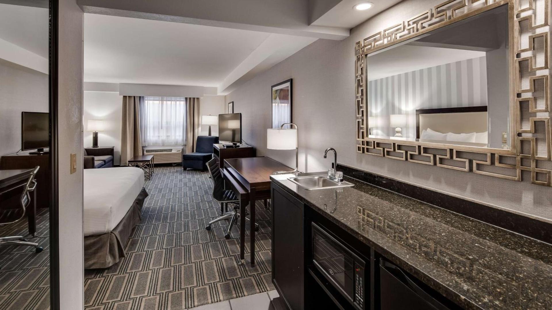 Best Western Lapeer Inn photo 23