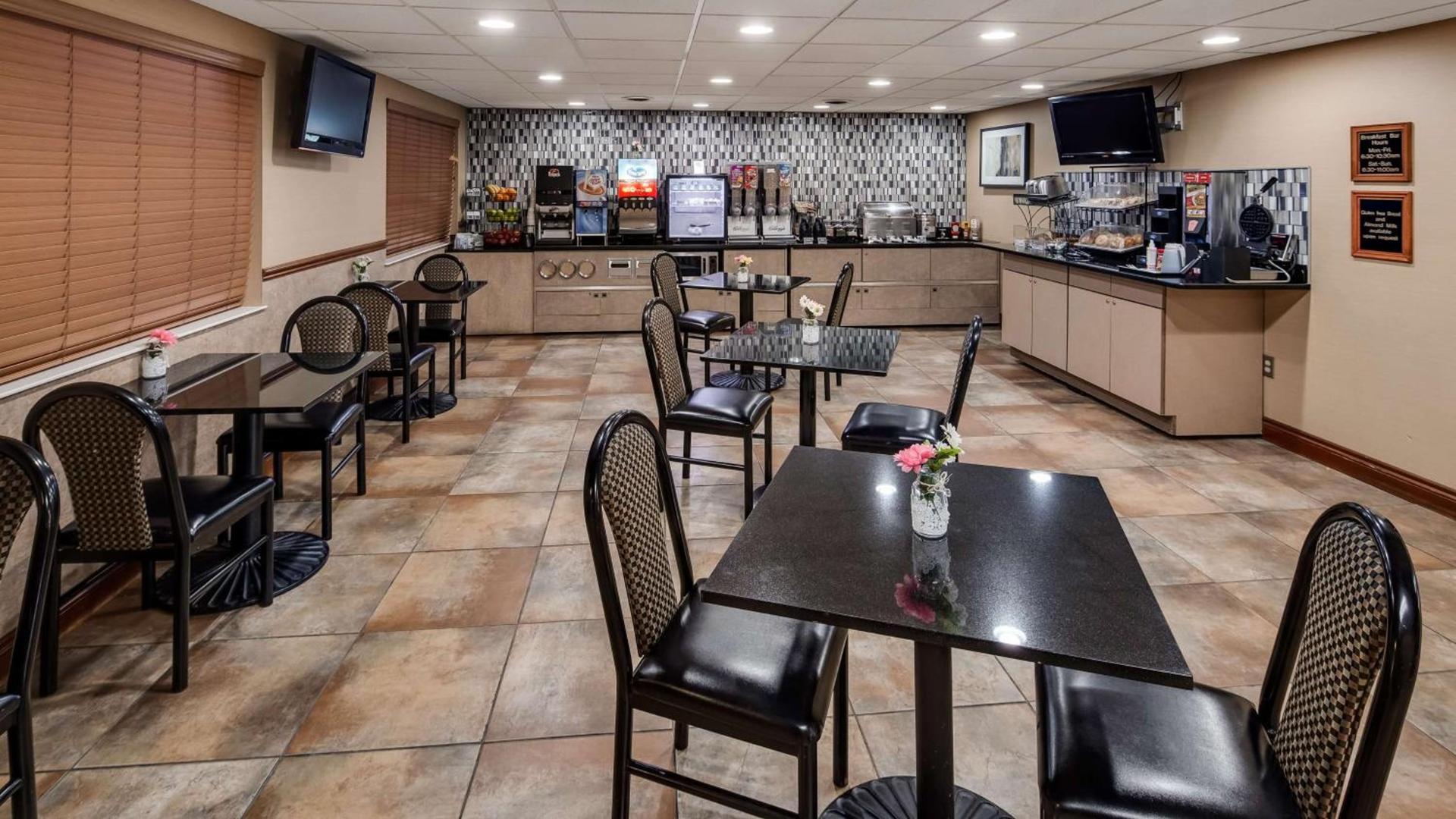 Best Western Lapeer Inn photo 48