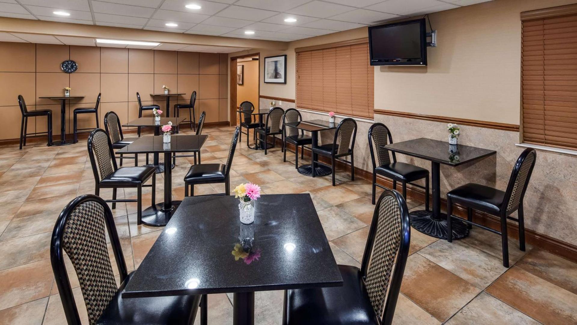 Best Western Lapeer Inn photo 49