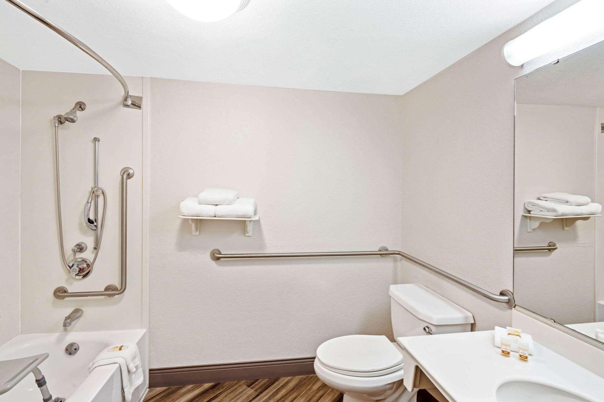 La Quinta by Wyndham Houston West Park 10 photo 26