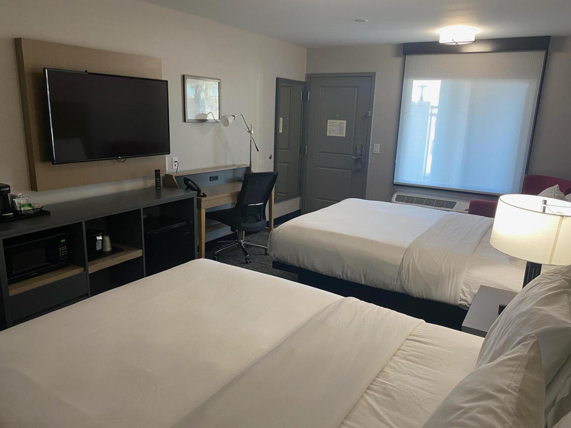 Country Inn & Suites by Radisson, Vallejo Napa Valley, CA photo 42