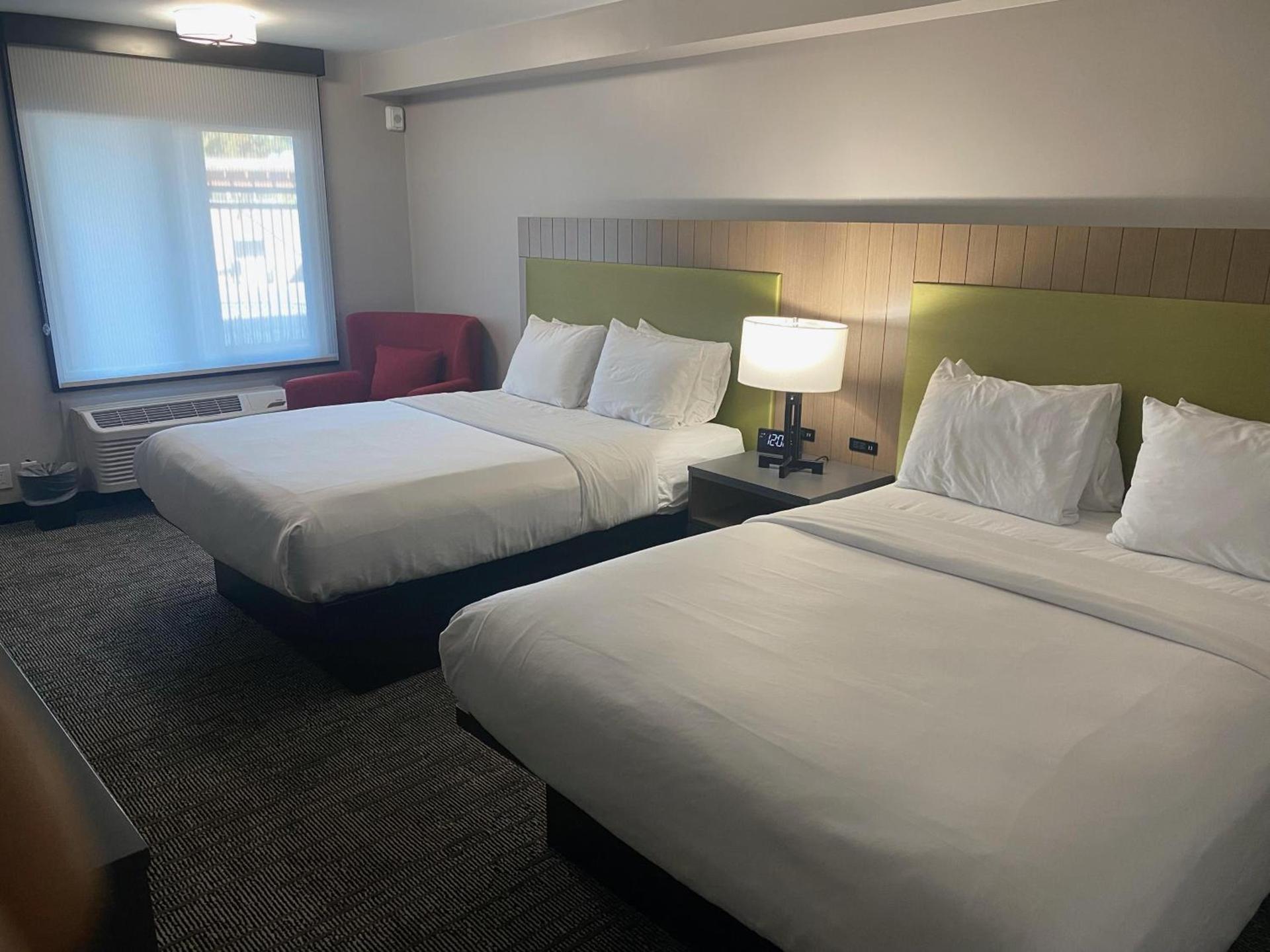 Country Inn & Suites by Radisson, Vallejo Napa Valley, CA photo 41