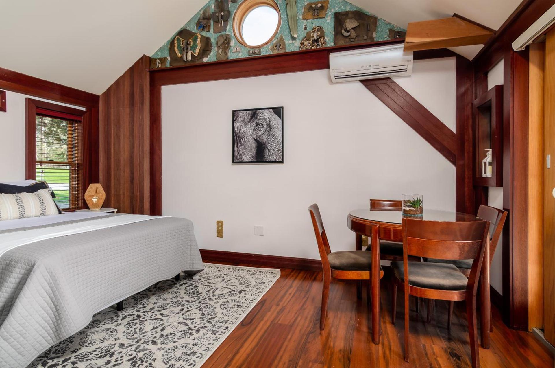 New Park Venue & Suites photo 4