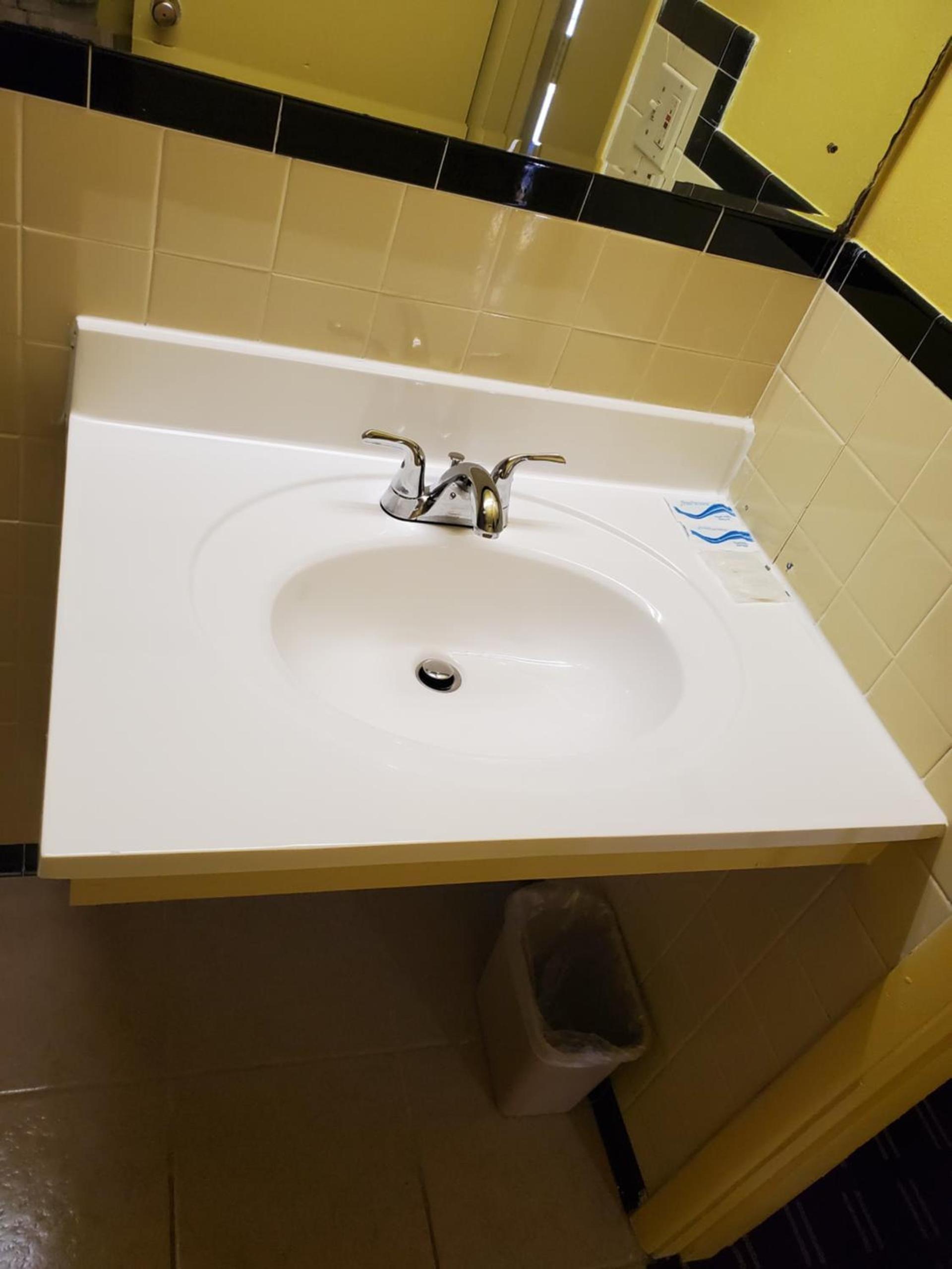 Dollar Inn photo 18
