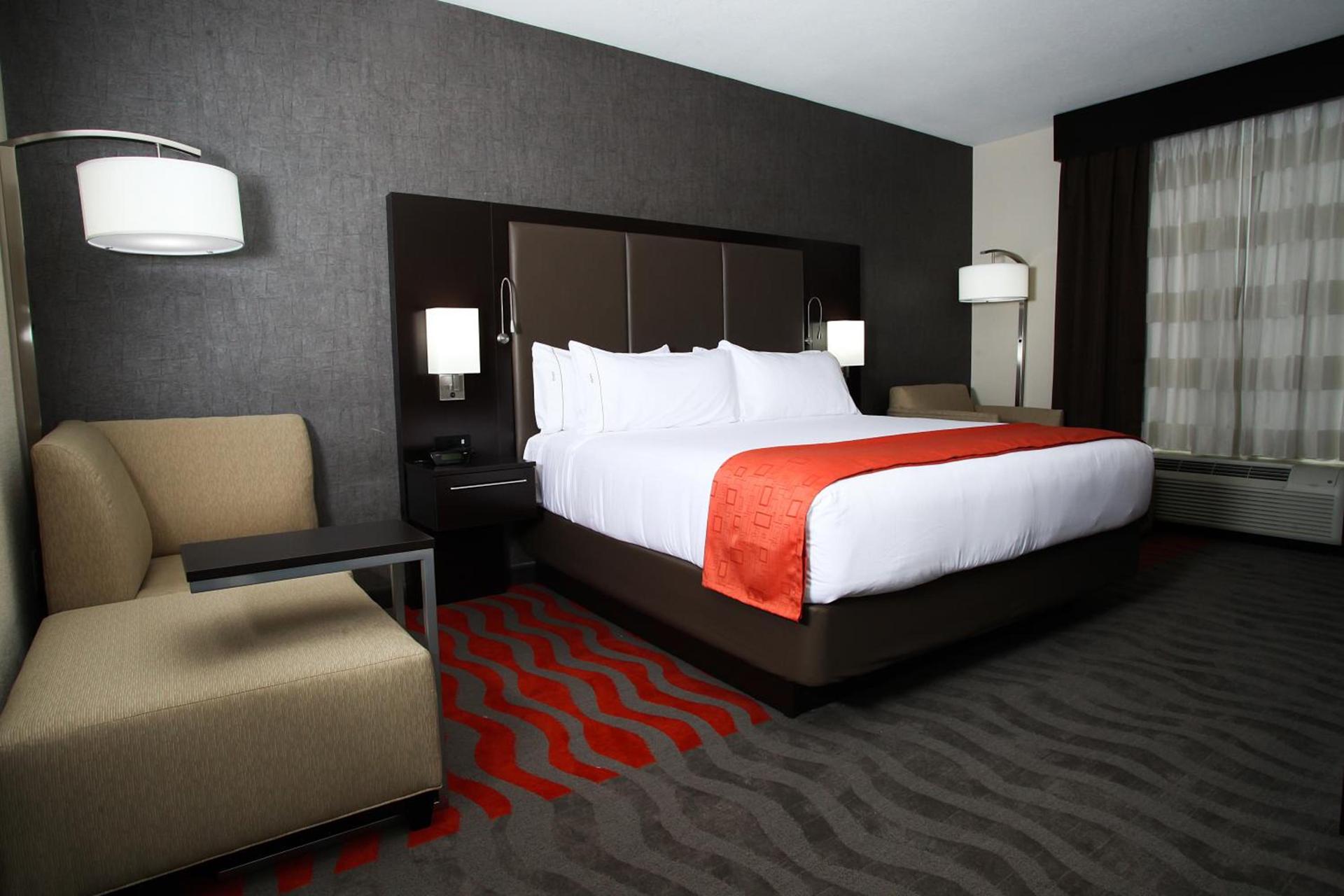 Holiday Inn Express & Suites Monroe by IHG photo 4