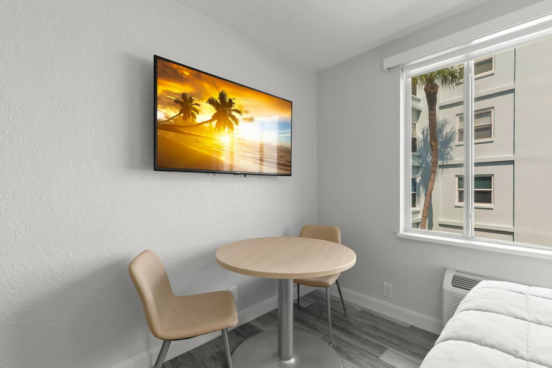 Grand Shores West photo 29