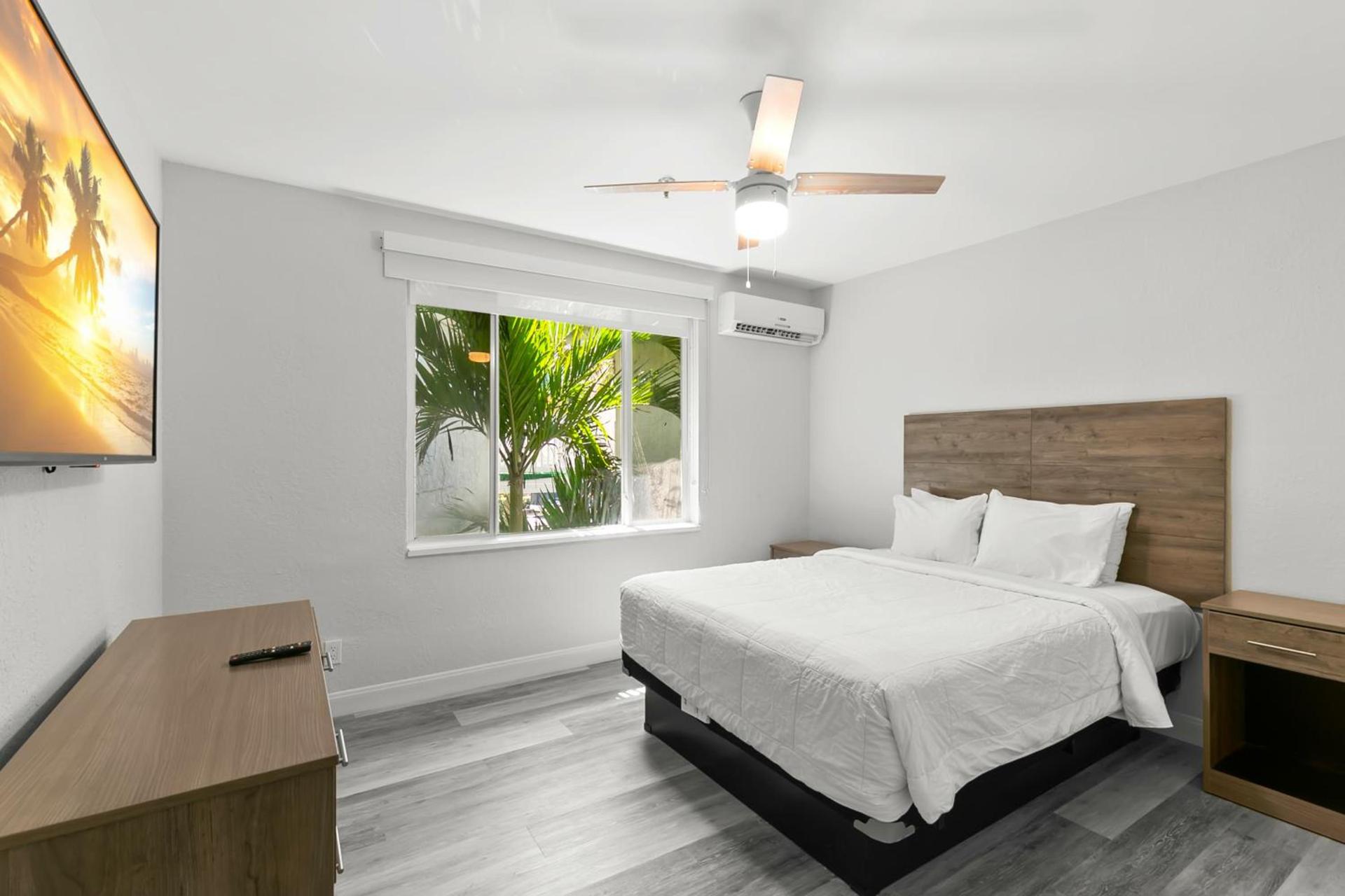 Grand Shores West photo 35