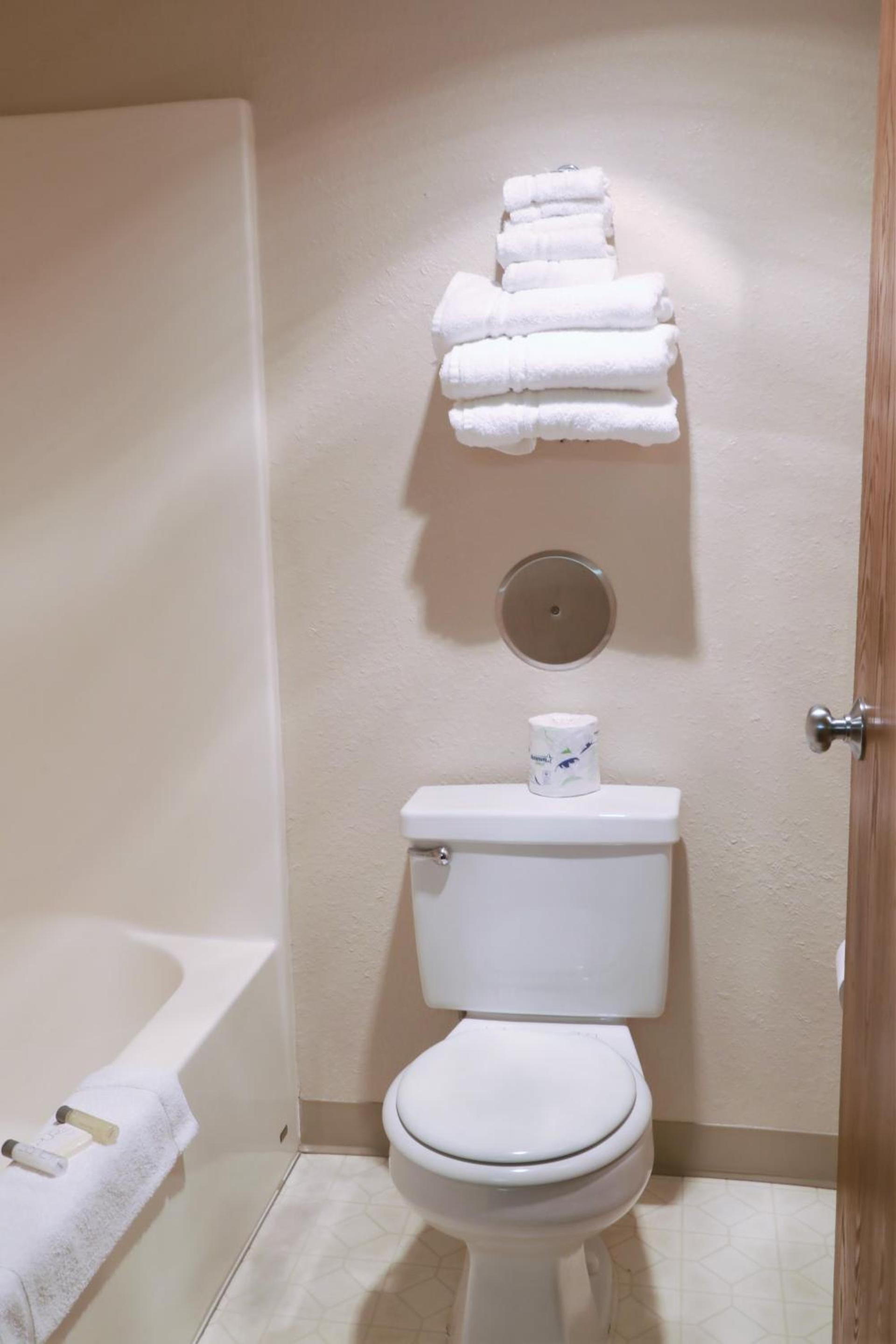 Heritage Inn photo 3
