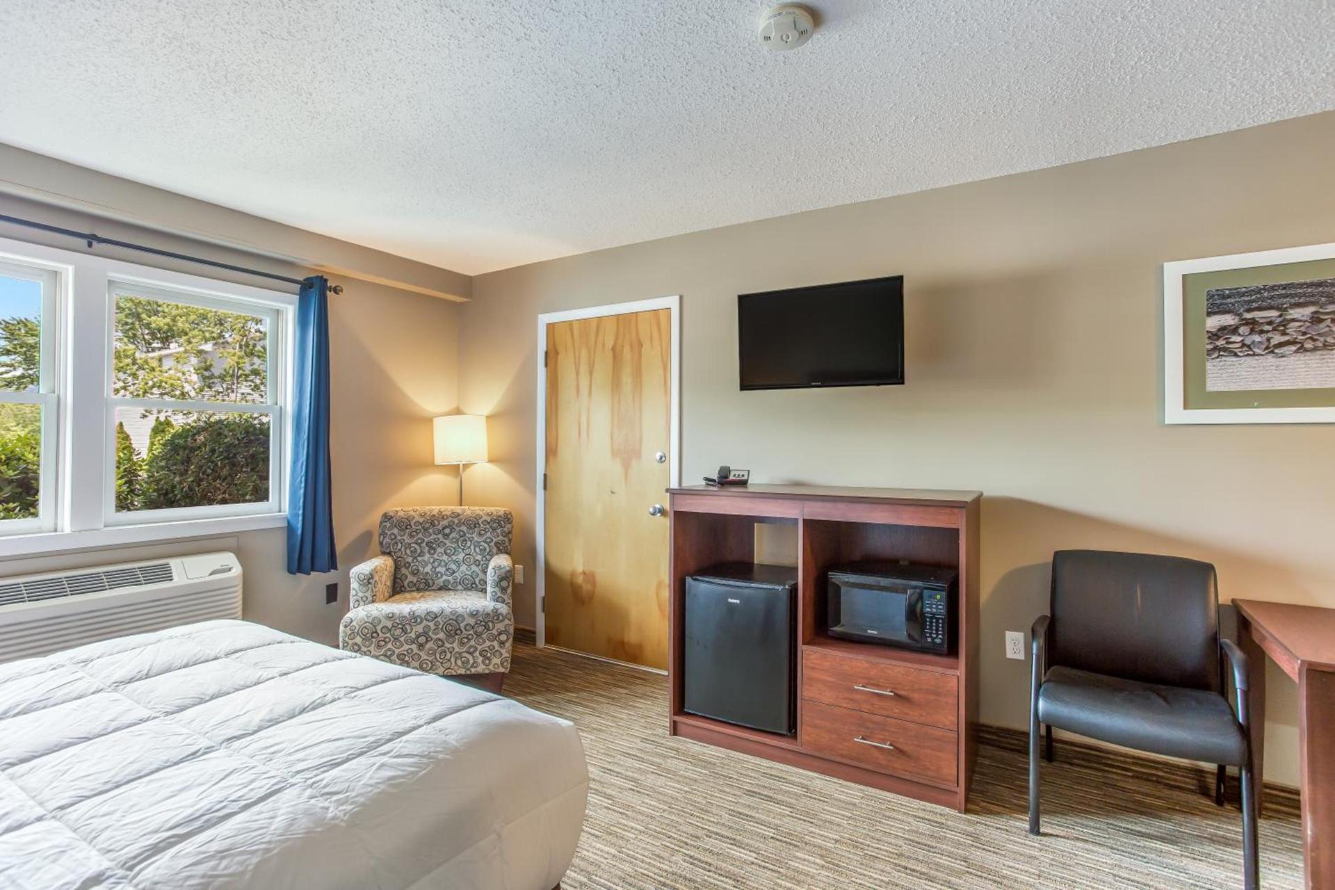 Quality Inn & Suites Gorham Riverside photo 61