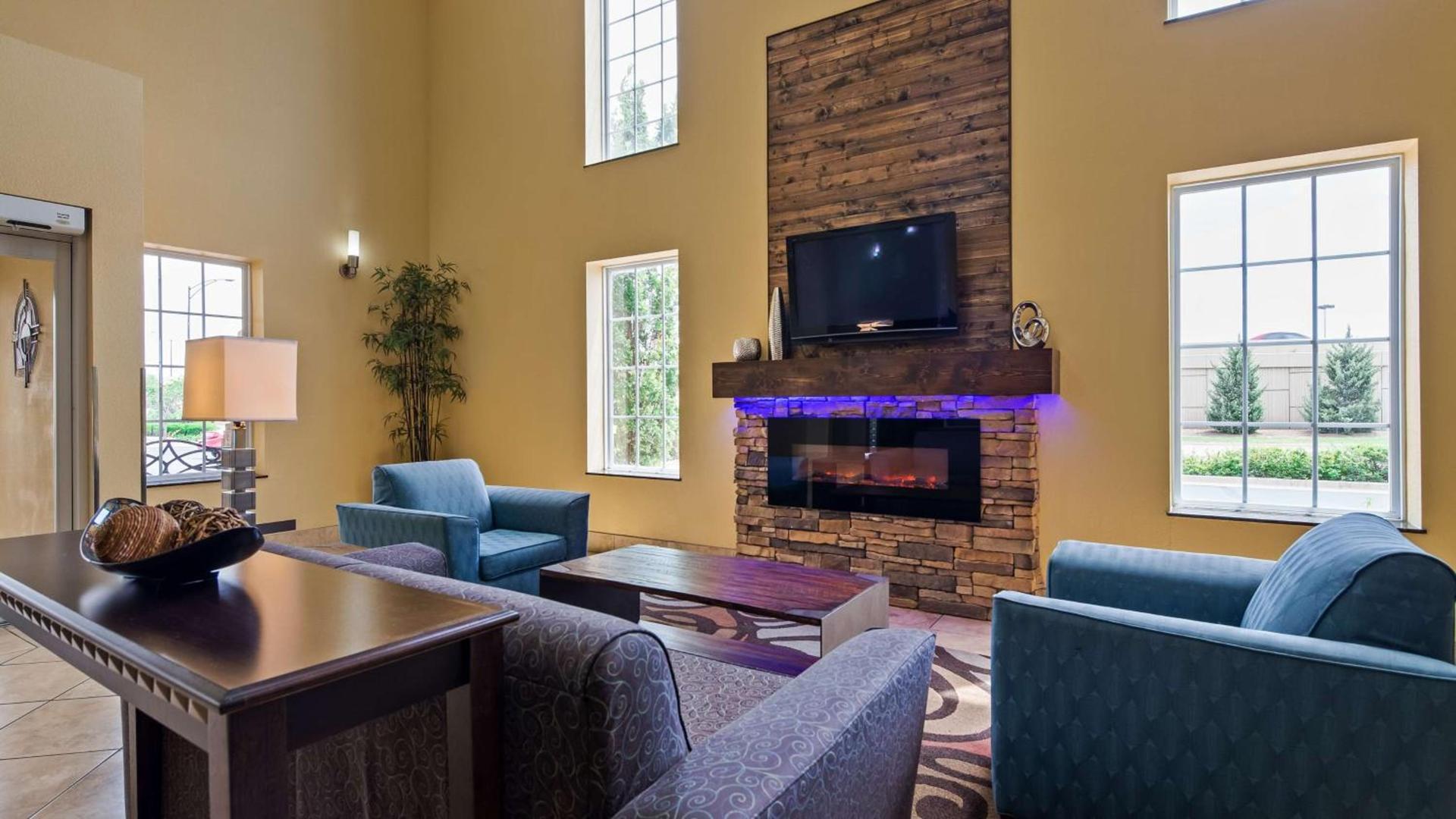 Best Western Plus Eastgate Inn & Suites photo 26