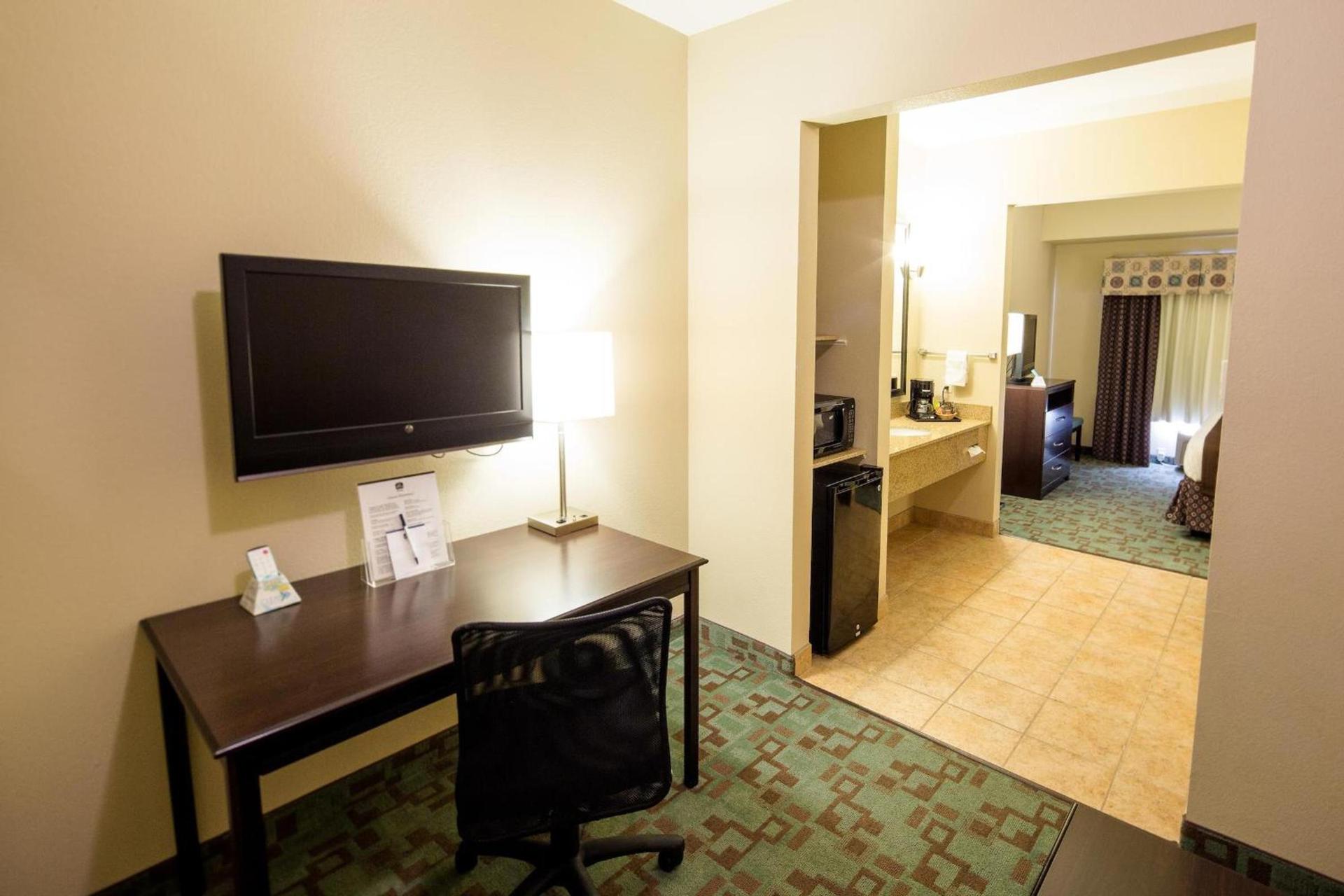 Best Western Plus Eastgate Inn & Suites photo 17