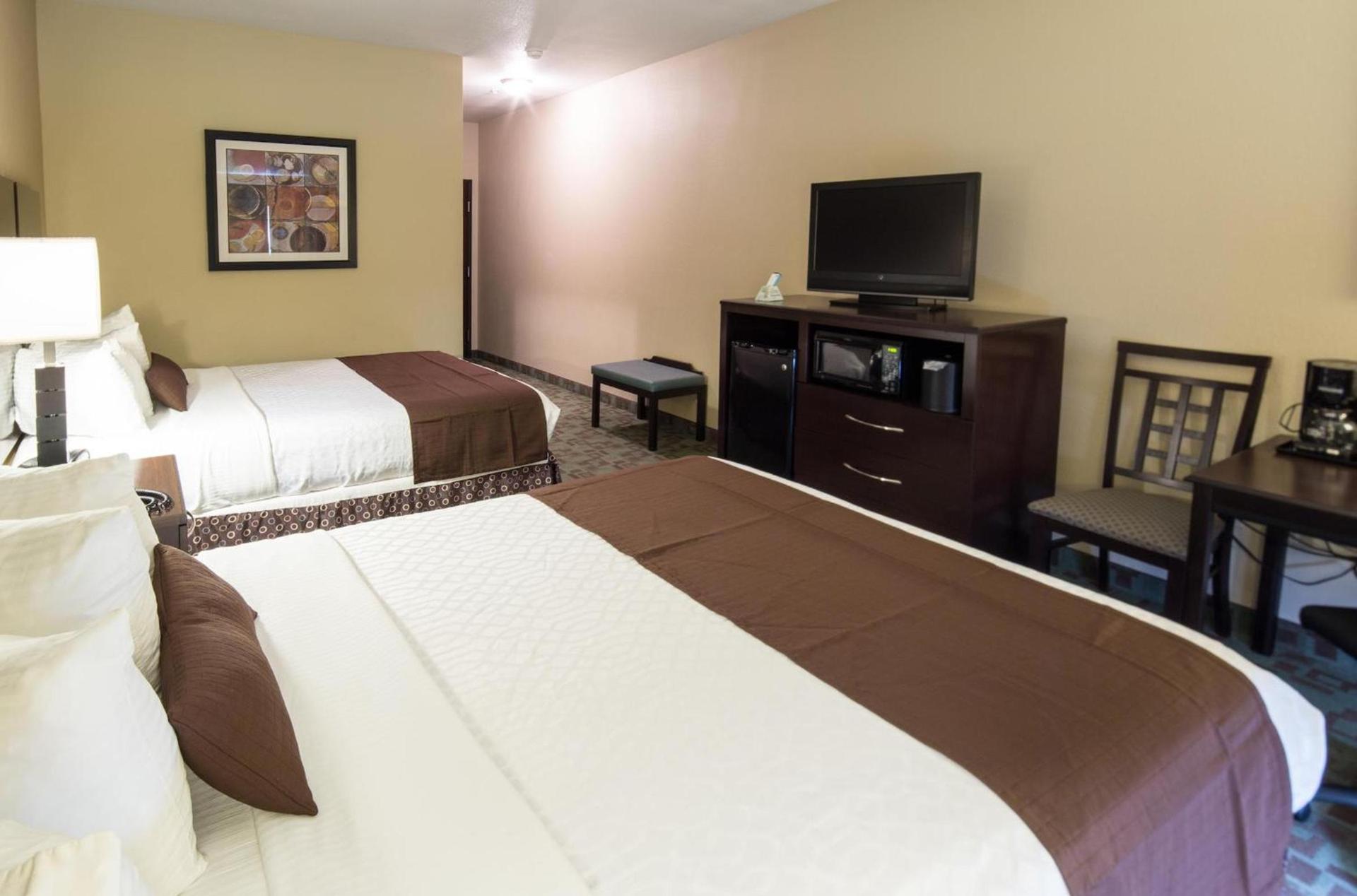 Best Western Plus Eastgate Inn & Suites photo 13