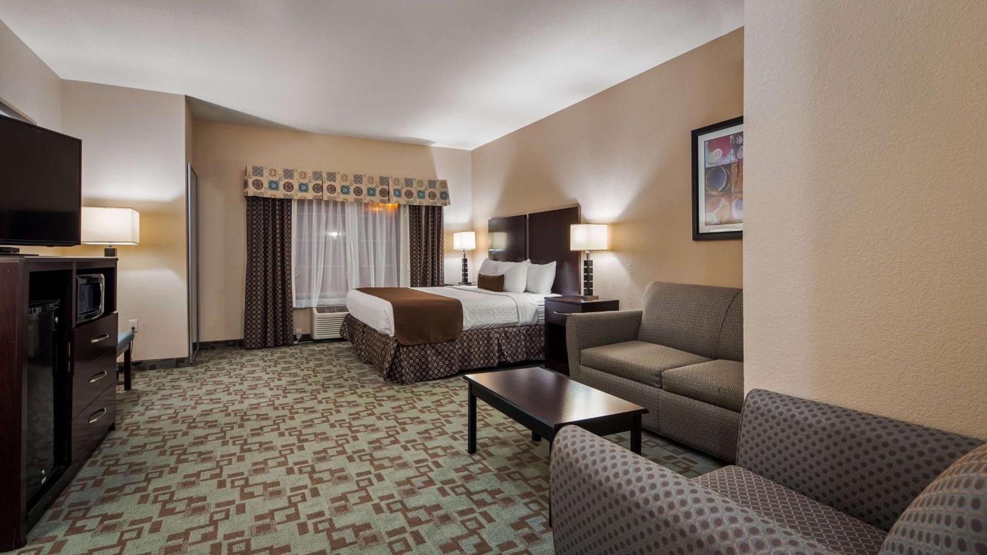 Best Western Plus Eastgate Inn & Suites photo 3