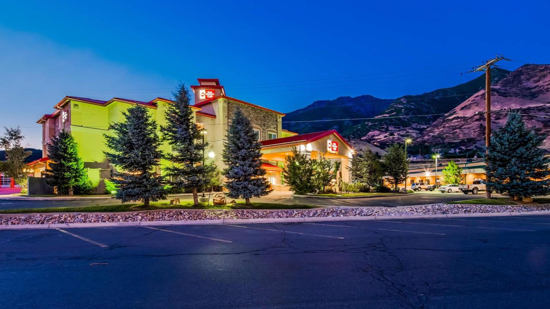 Best Western Plus Canyon Pines photo 21