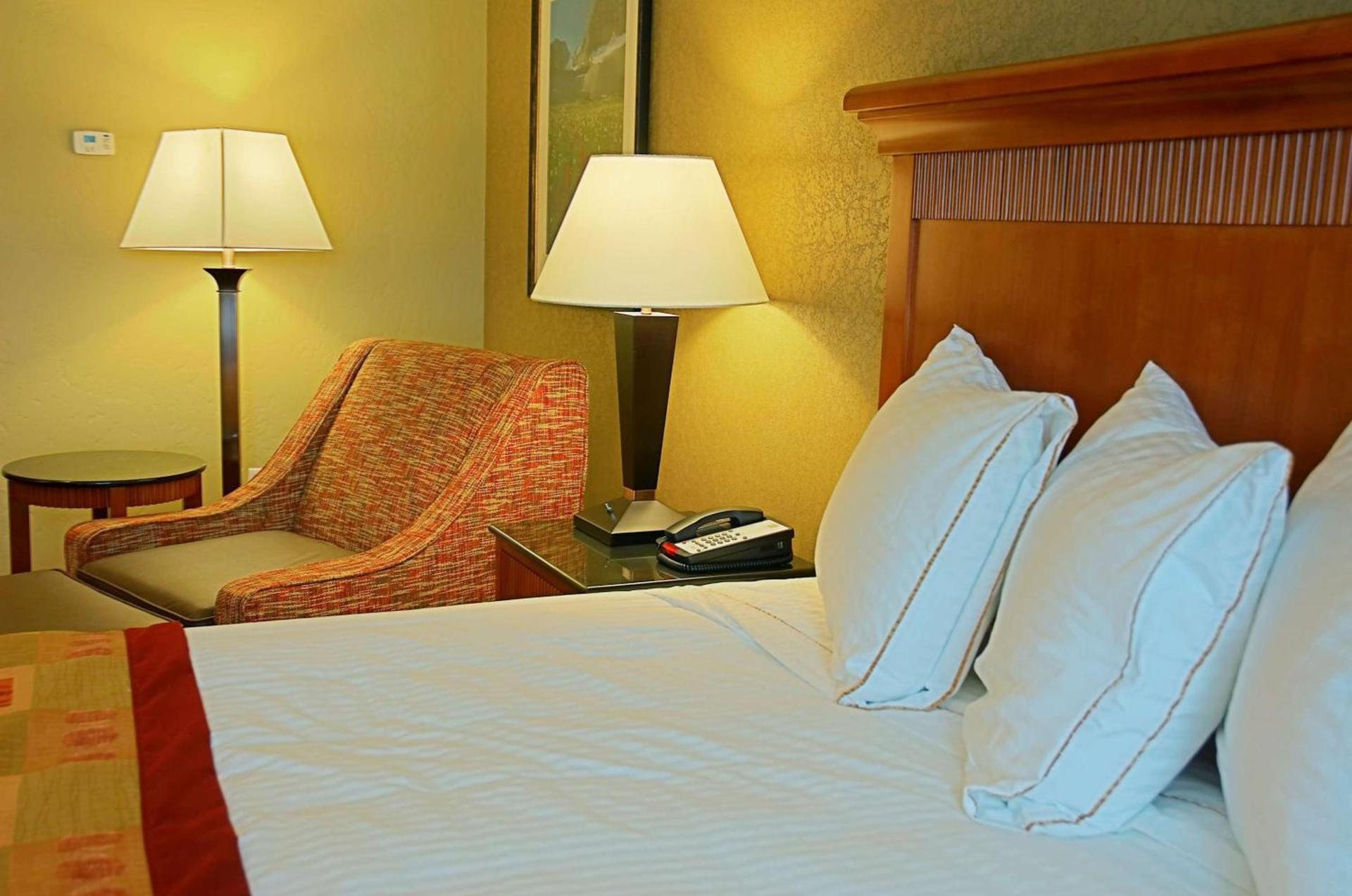 Best Western Plus Canyon Pines photo 11