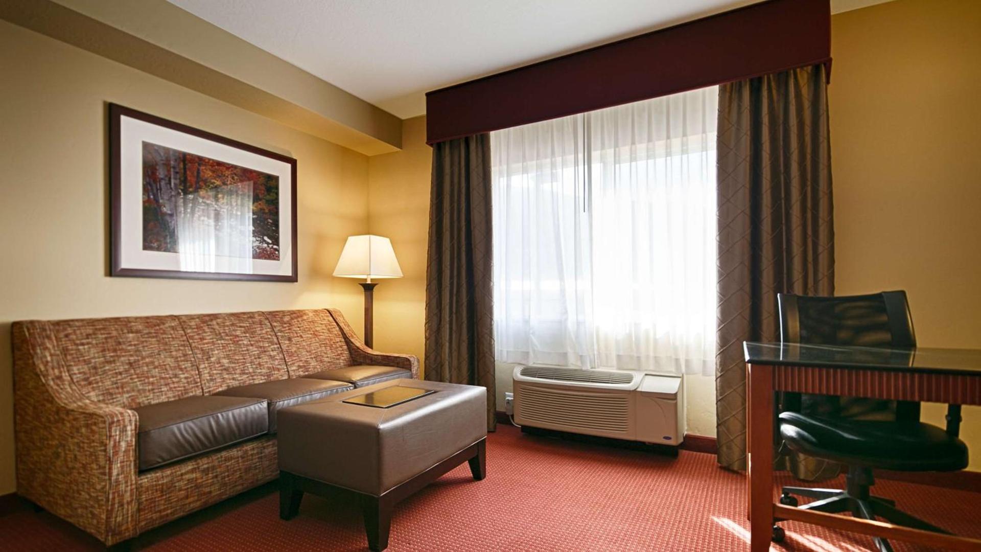 Best Western Plus Canyon Pines photo 14