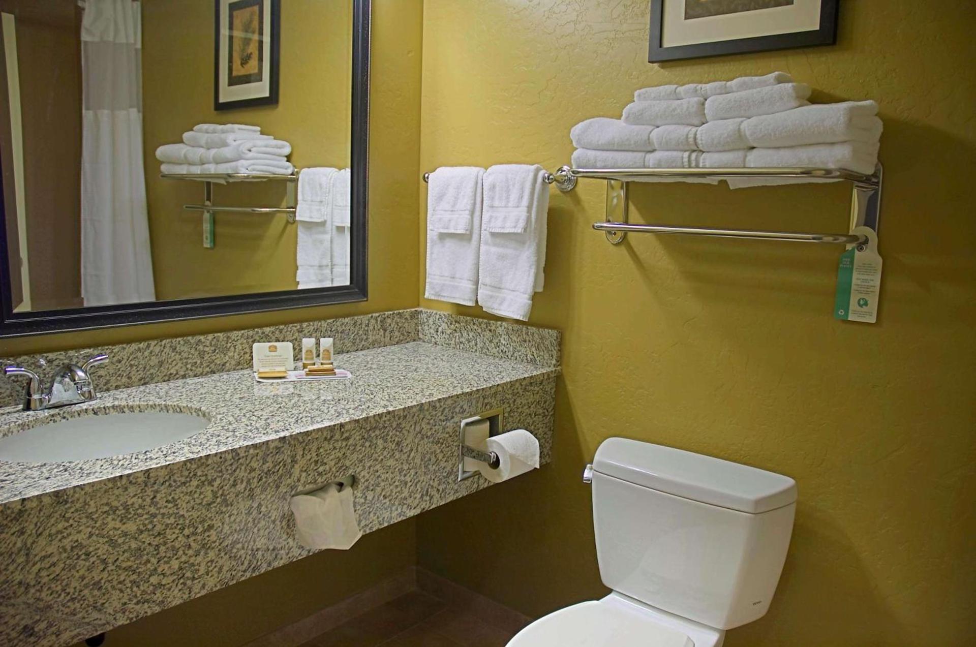 Best Western Plus Canyon Pines photo 20