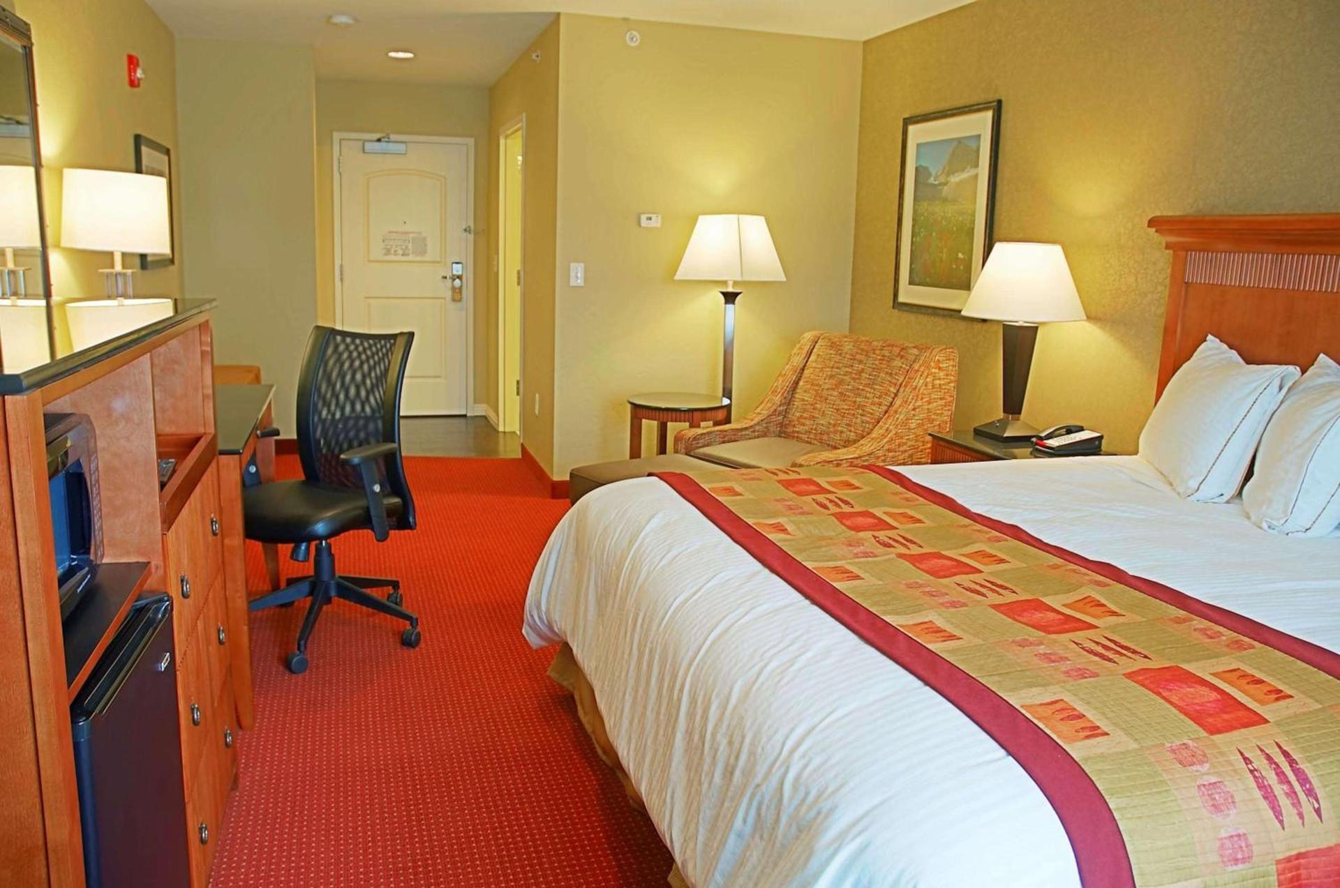 Best Western Plus Canyon Pines photo 18