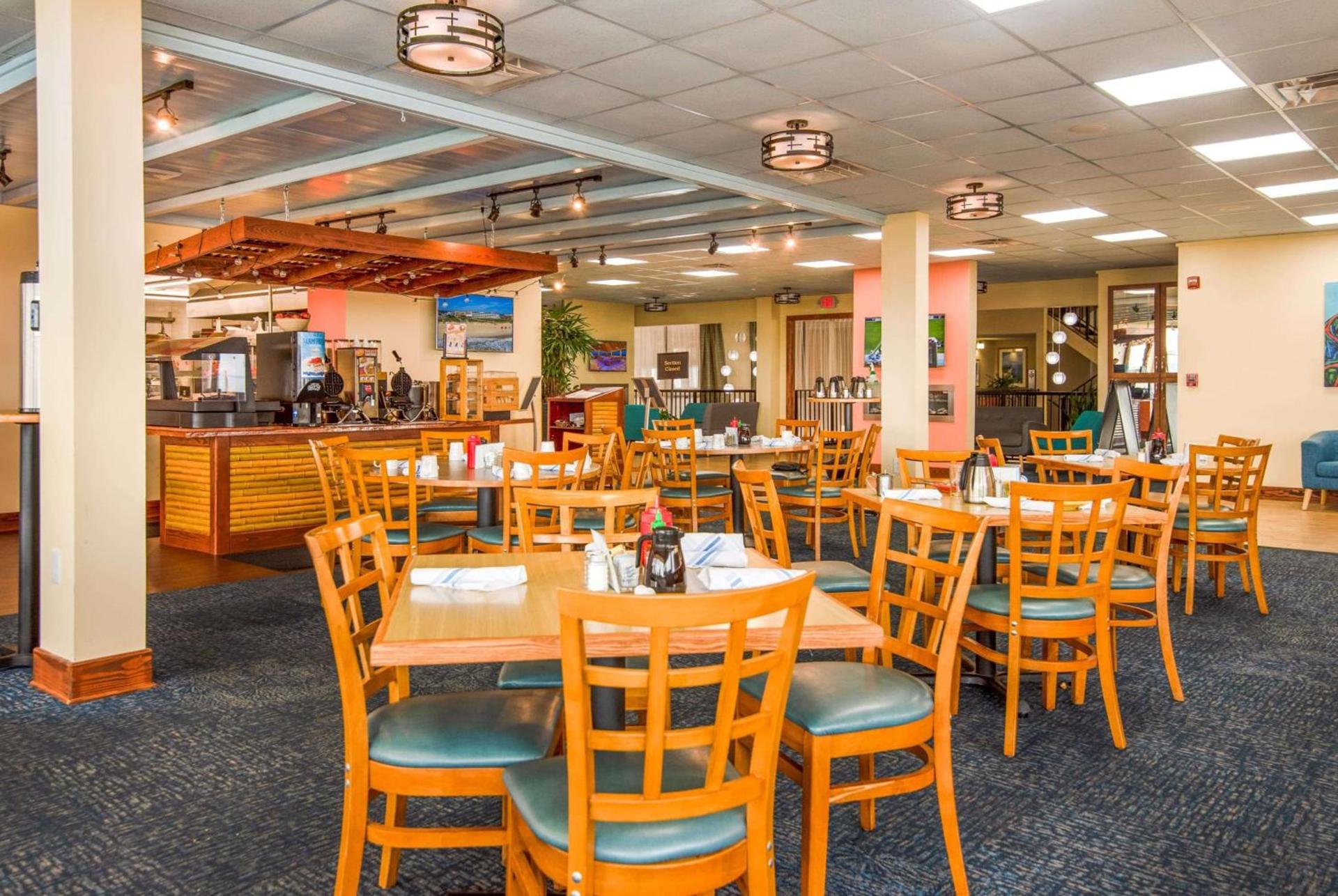 Ramada Plaza by Wyndham Nags Head Oceanfront photo 20