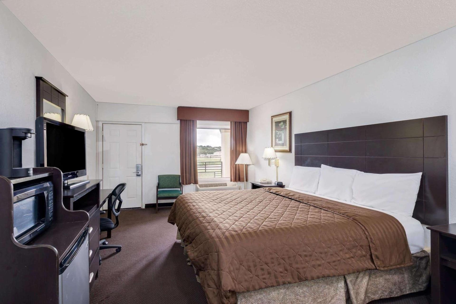 Travelodge by Wyndham Ozona photo 4