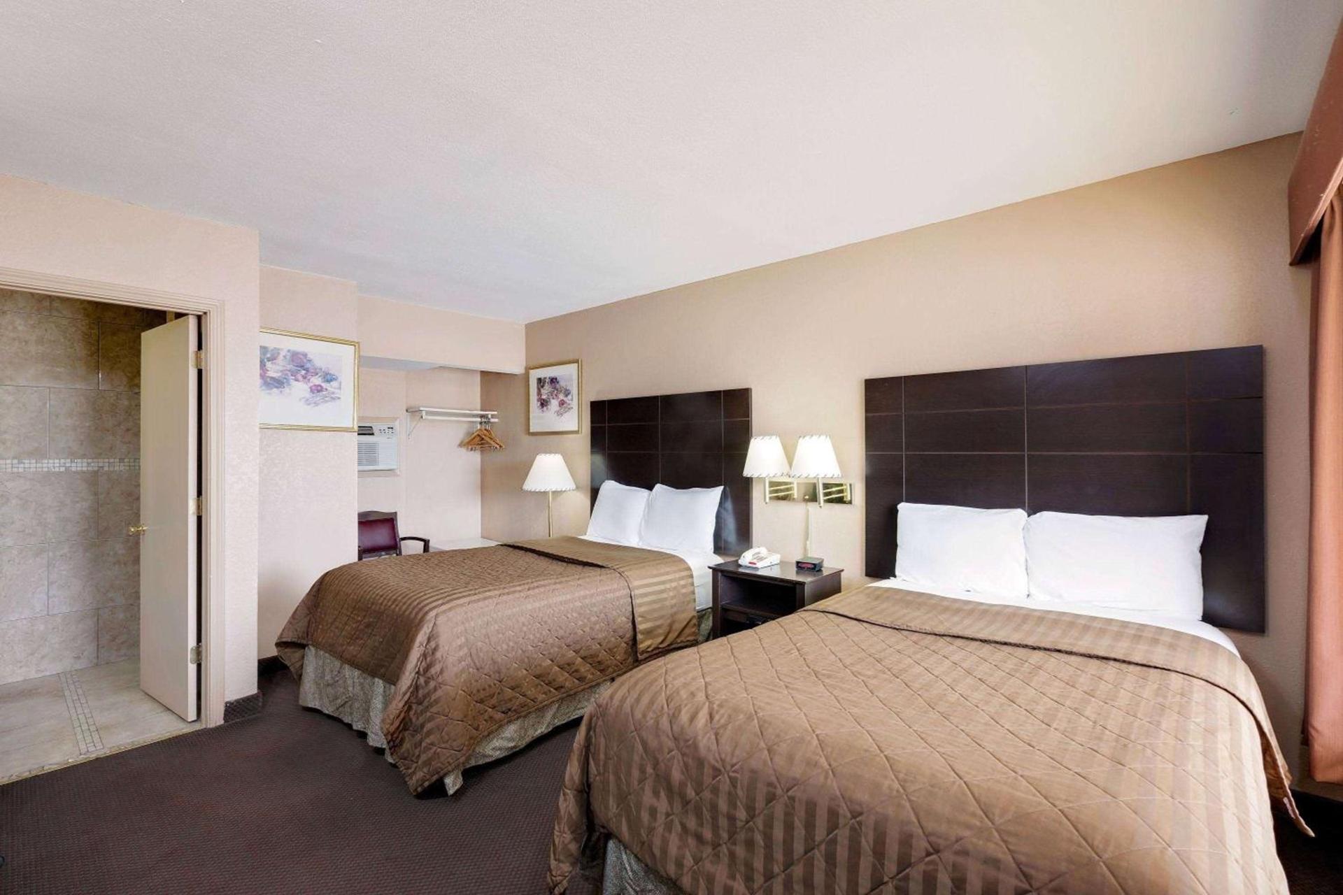 Travelodge by Wyndham Ozona photo 11