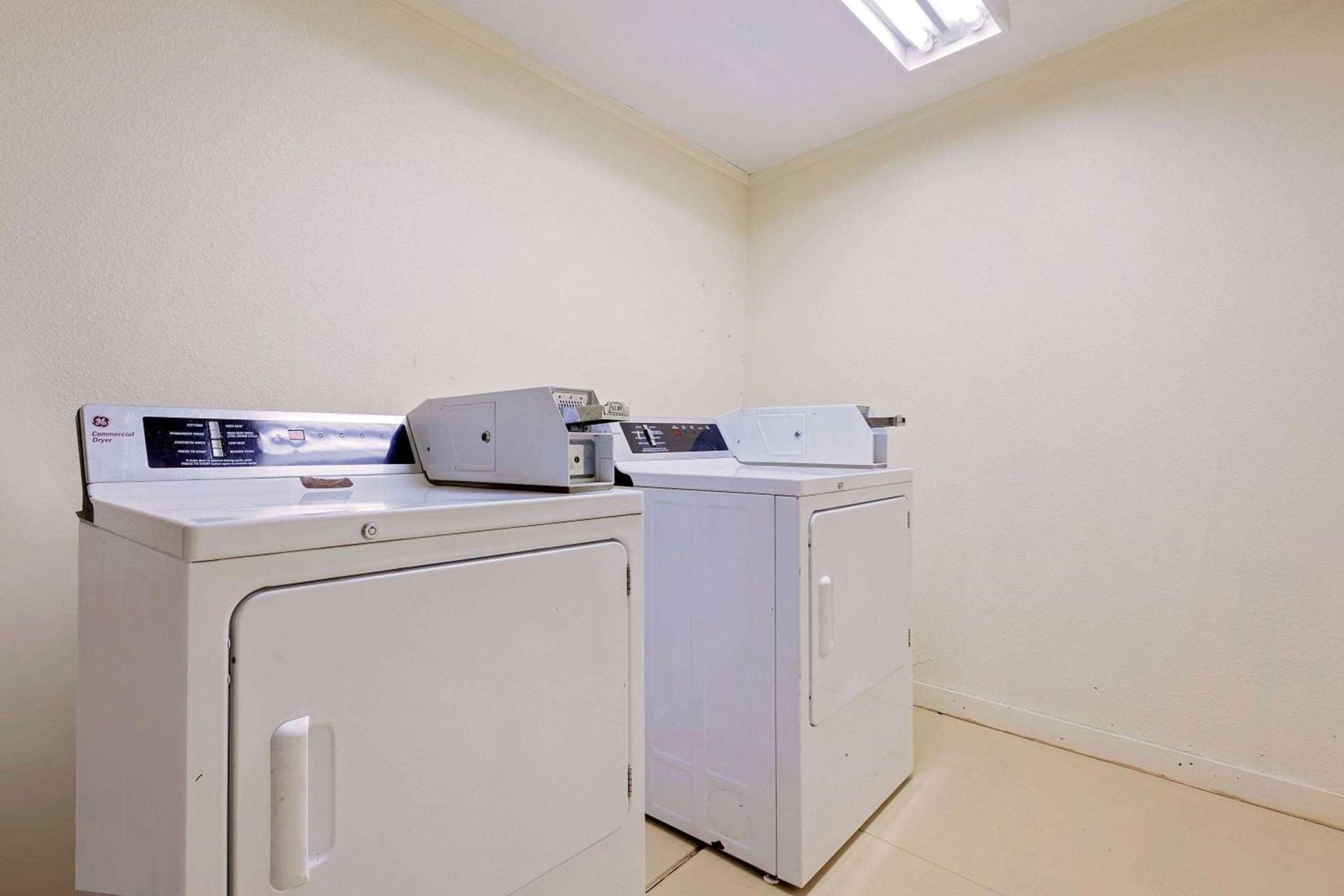 Travelodge by Wyndham Ozona photo 15