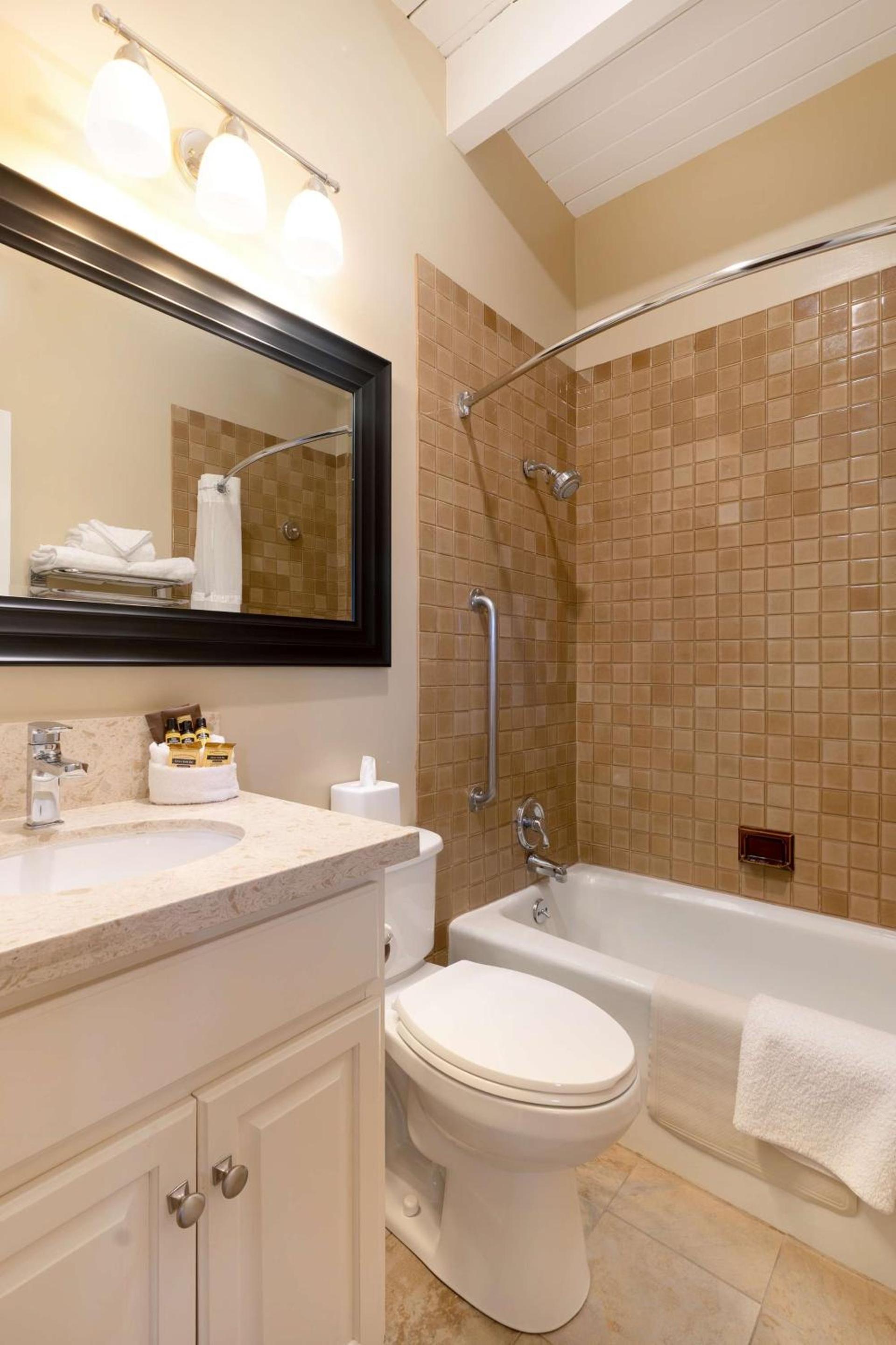 Best Western Plus Santa Barbara photo 59