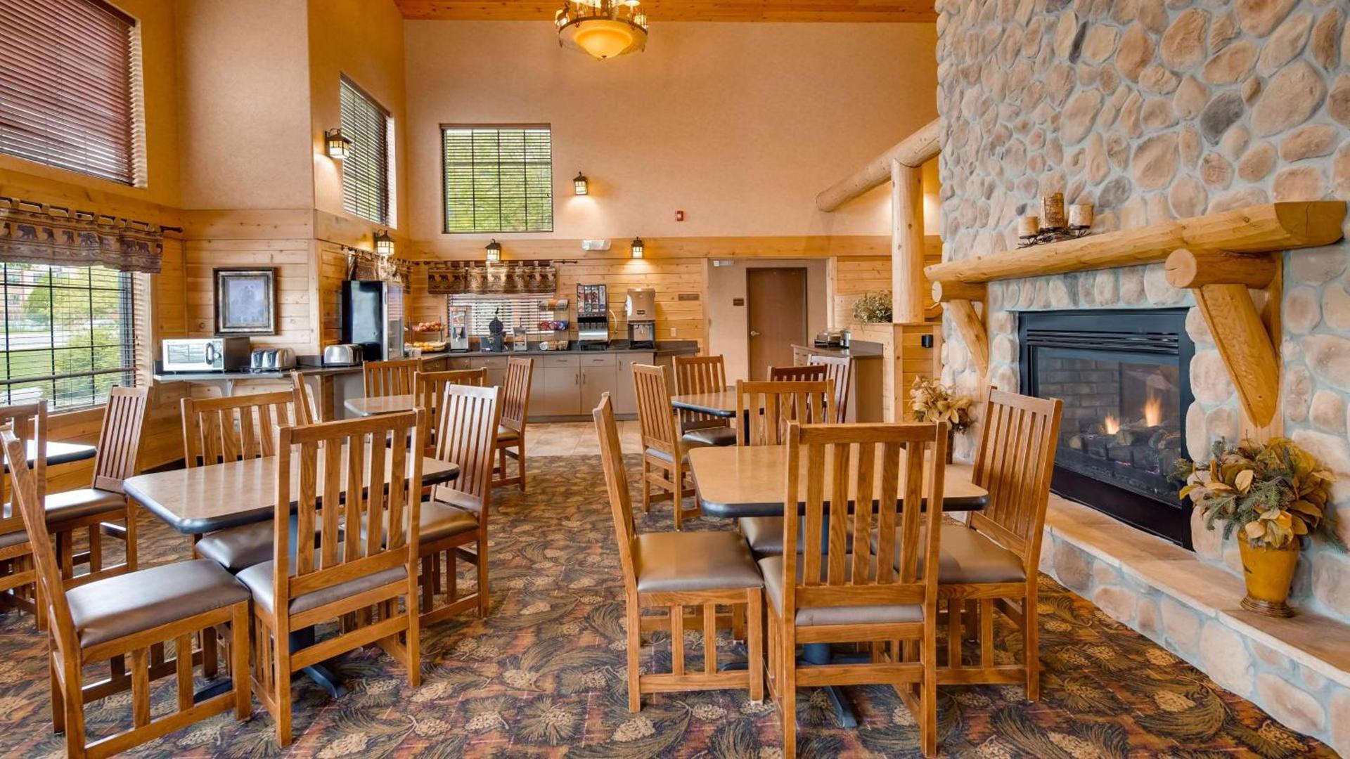 Best Western Plus Kelly Inn & Suites photo 5