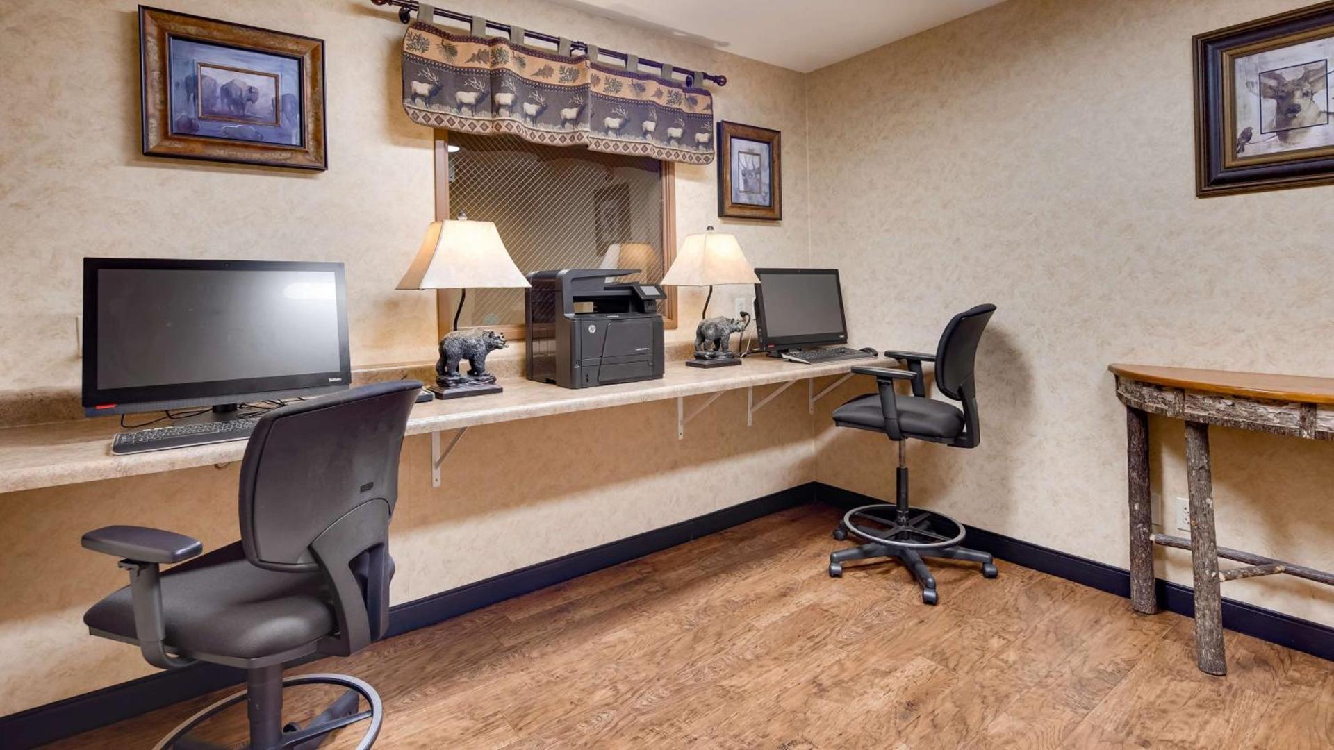 Best Western Plus Kelly Inn & Suites photo 55
