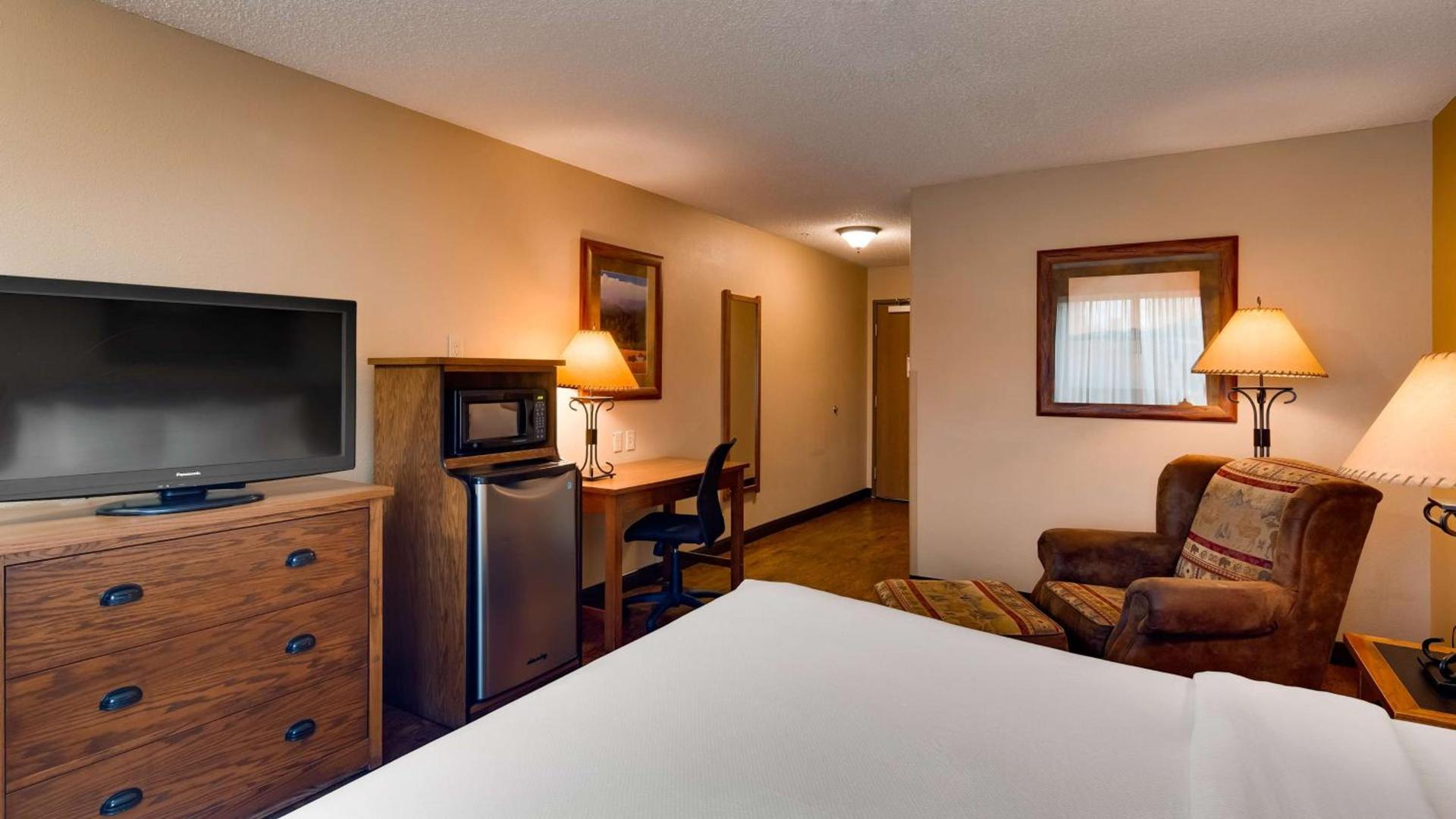 Best Western Plus Kelly Inn & Suites photo 14