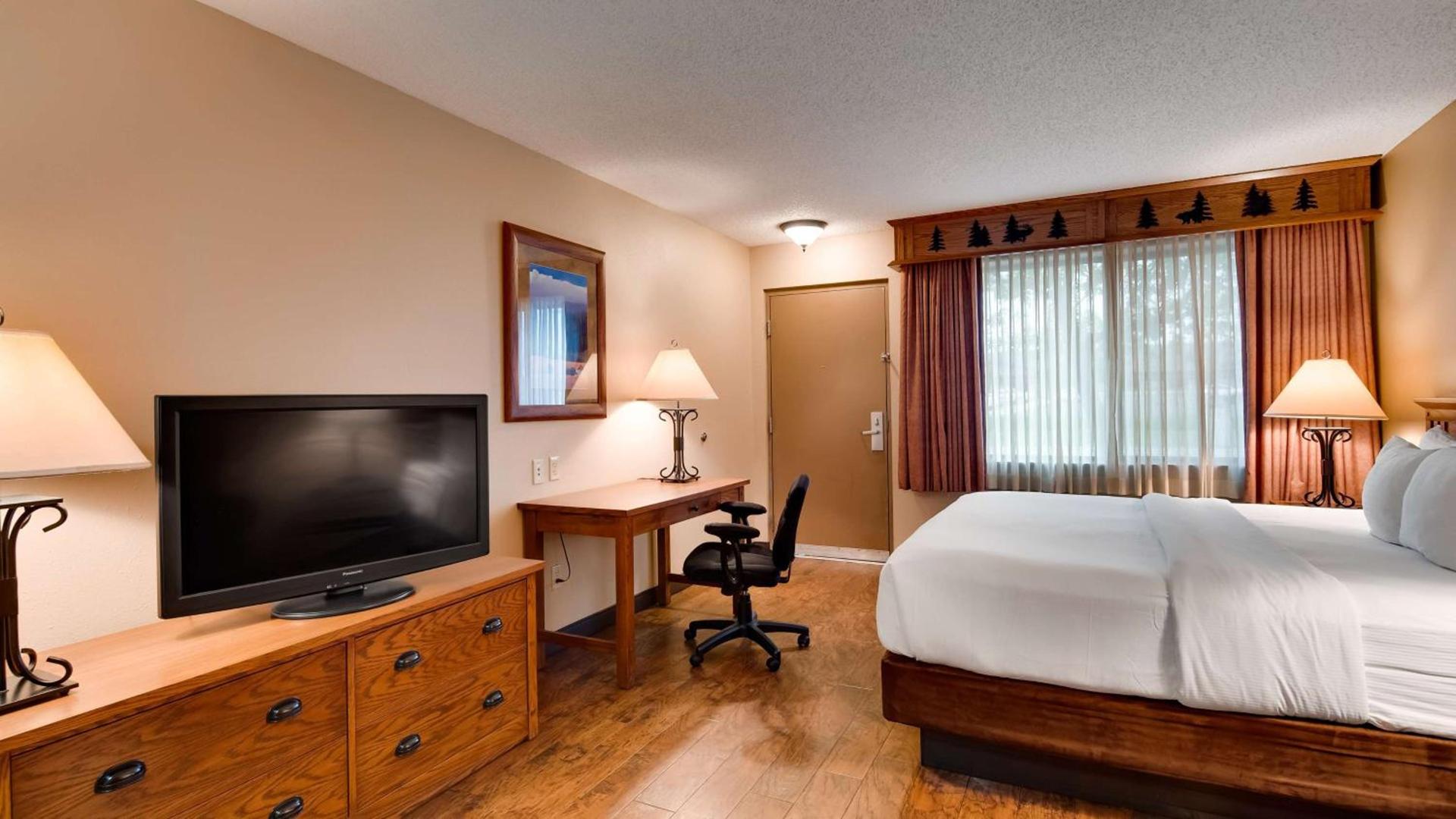 Best Western Plus Kelly Inn & Suites photo 16