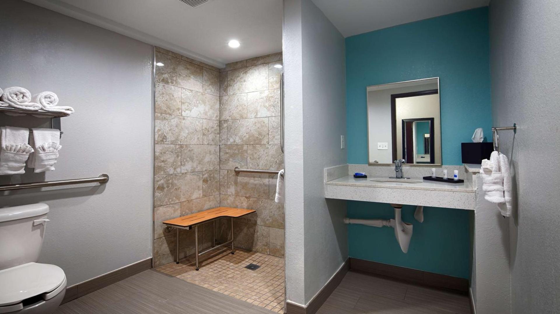 Best Western Plus Hardeeville Inn & Suites photo 26
