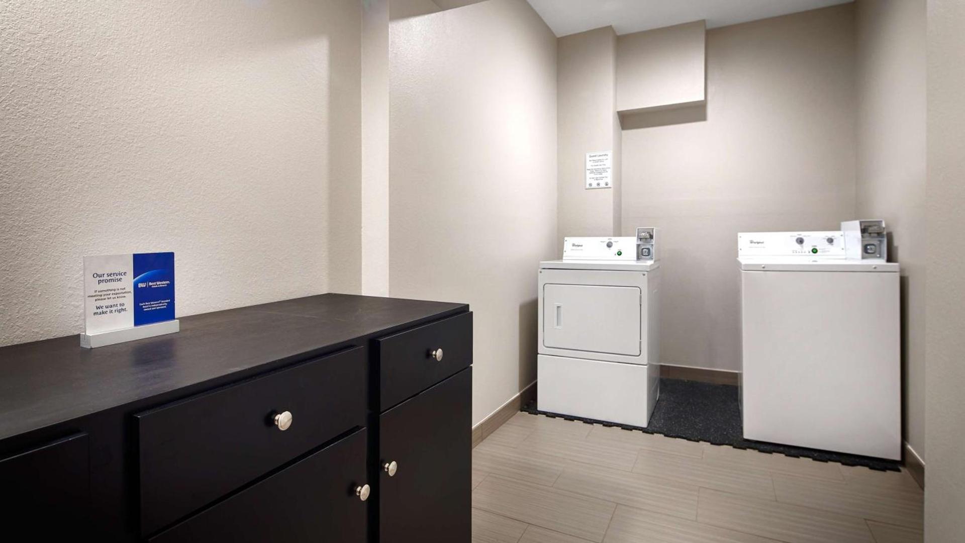 Best Western Plus Hardeeville Inn & Suites photo 18