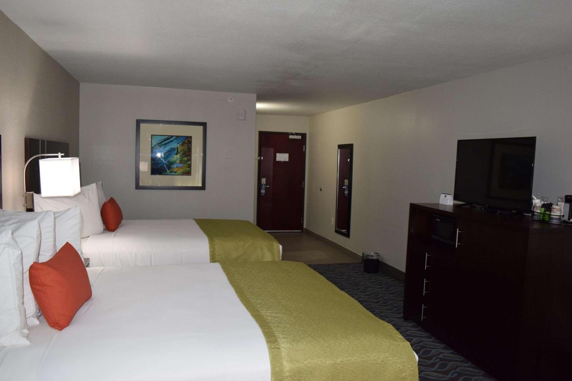 Best Western Plus Hardeeville Inn & Suites photo 21