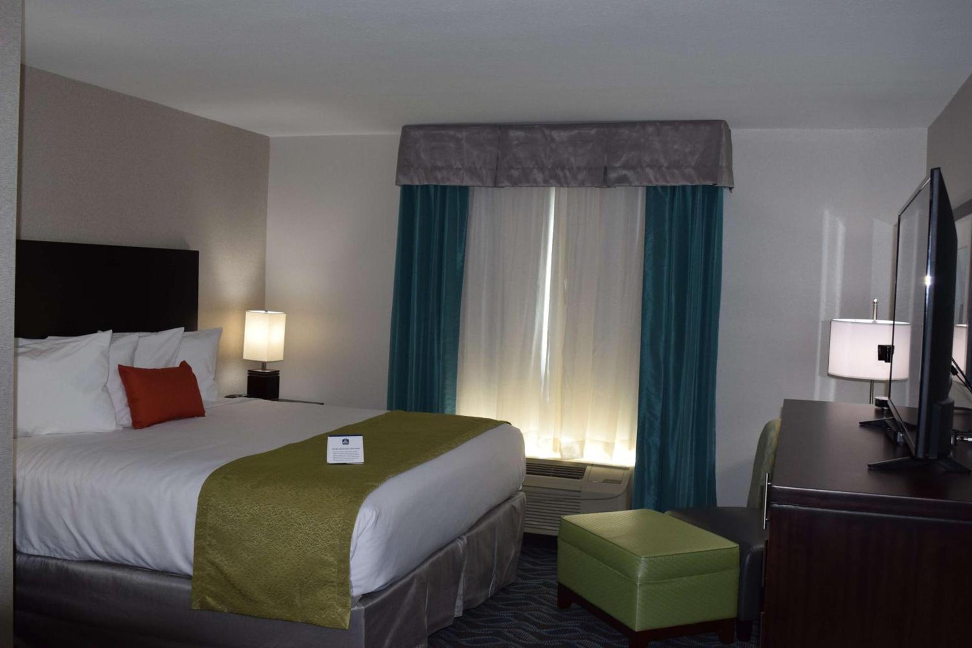 Best Western Plus Hardeeville Inn & Suites photo 20