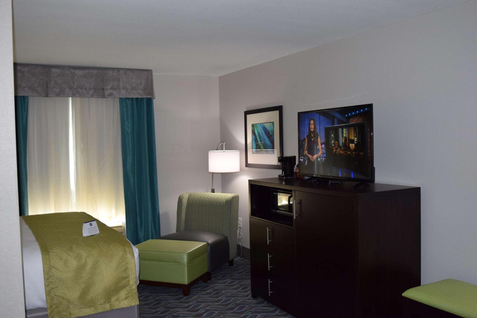 Best Western Plus Hardeeville Inn & Suites photo 23